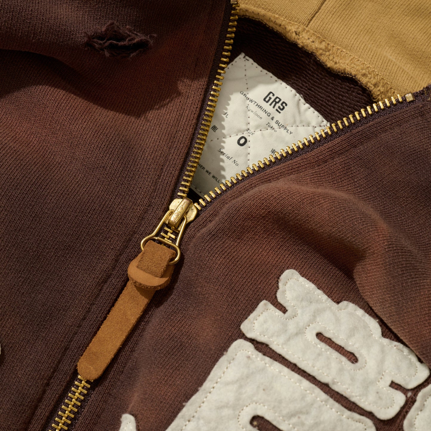 TWO TONE DISTRESSED SUN FADED KOWLOON ZIP-UP HOODIE / SABLE BROWN