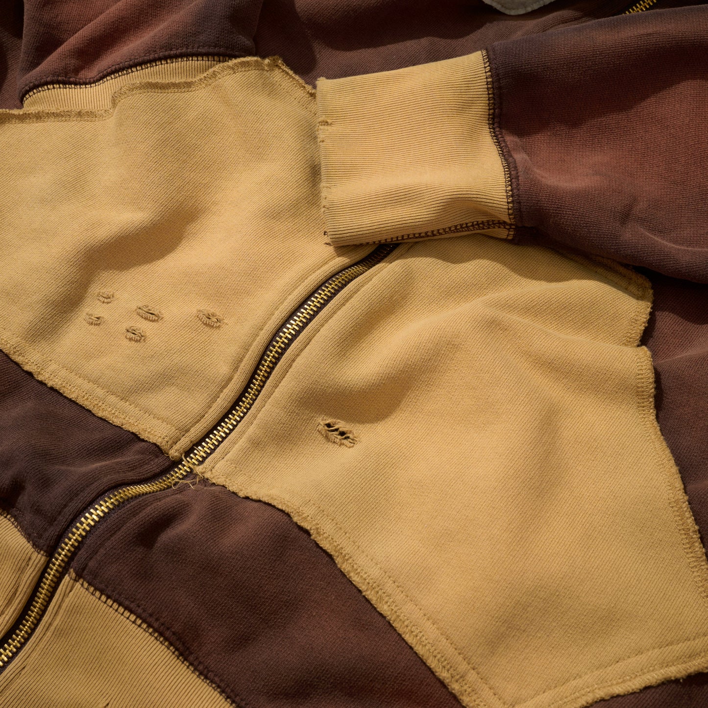 TWO TONE DISTRESSED SUN FADED KOWLOON ZIP-UP HOODIE / SABLE BROWN