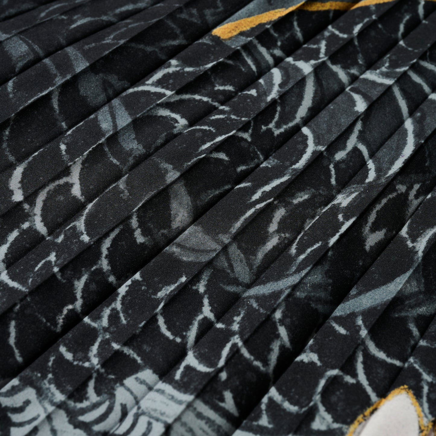 GRS x Kalok Peony & Ryu Overprint Pleated Skirt
