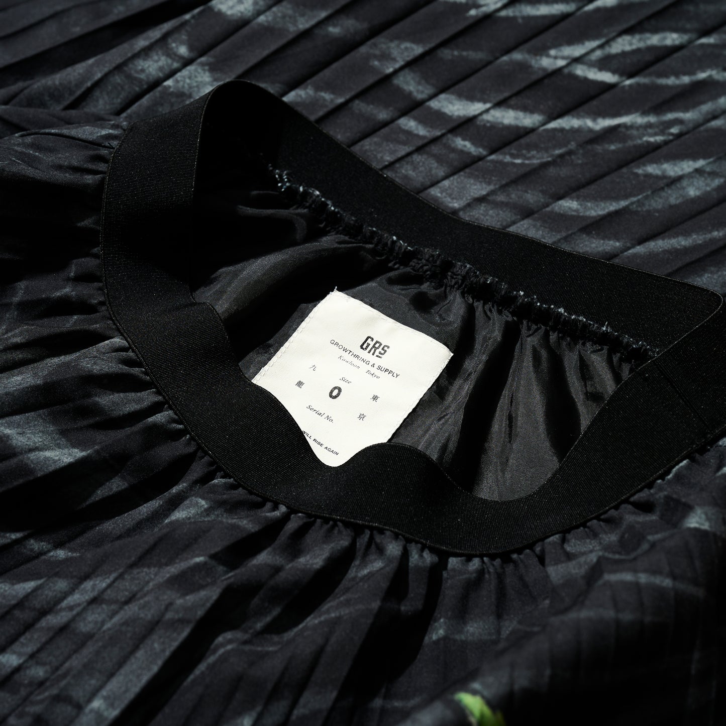 GRS x Kalok Peony & Ryu Overprint Pleated Skirt