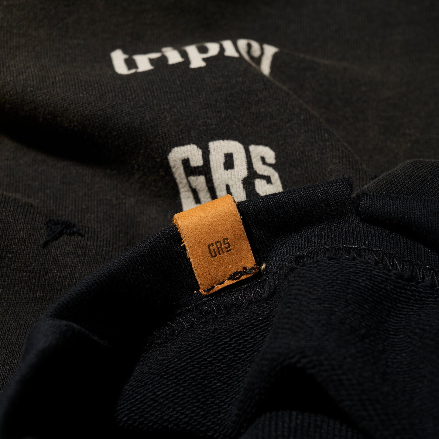 GRS x TRIPLET SUN FADED DISTRESSED "KOWLOON" SS SWEAT TOP