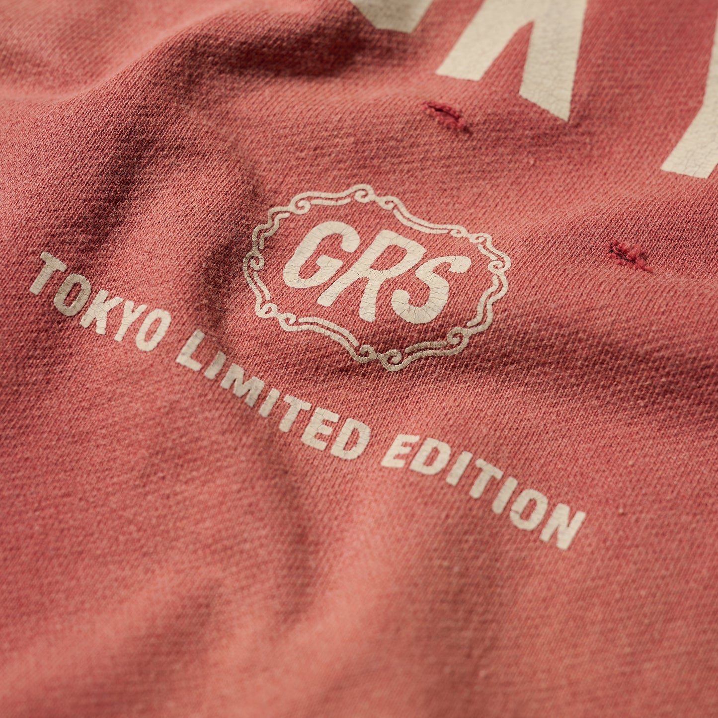 SUN FADED HEAVY DISTRESSED OVERSIZE PEACE TEE / BURGUNDY (HK EDITION)