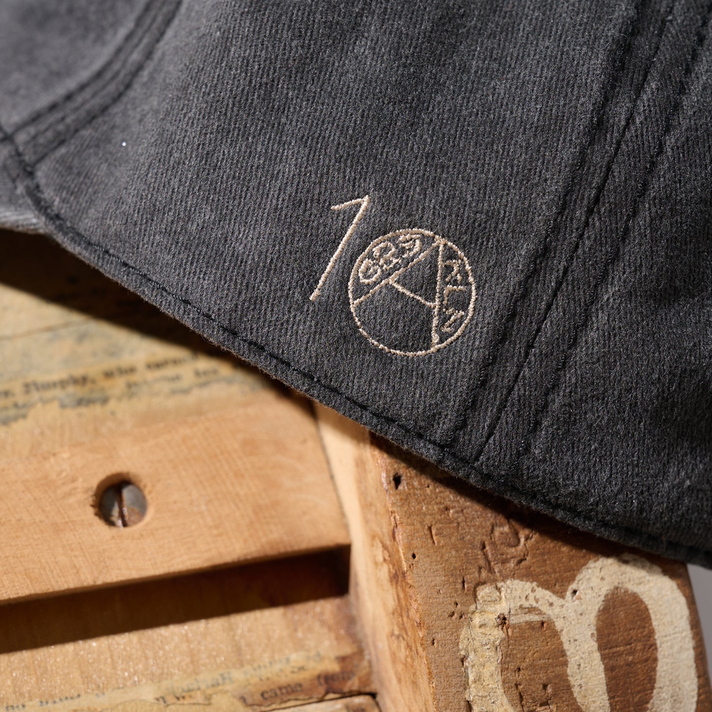 GRS 10th Anniversary Visual Archives - The First Decade Deluxe Edition “Kowloon” Cap Special Boxset