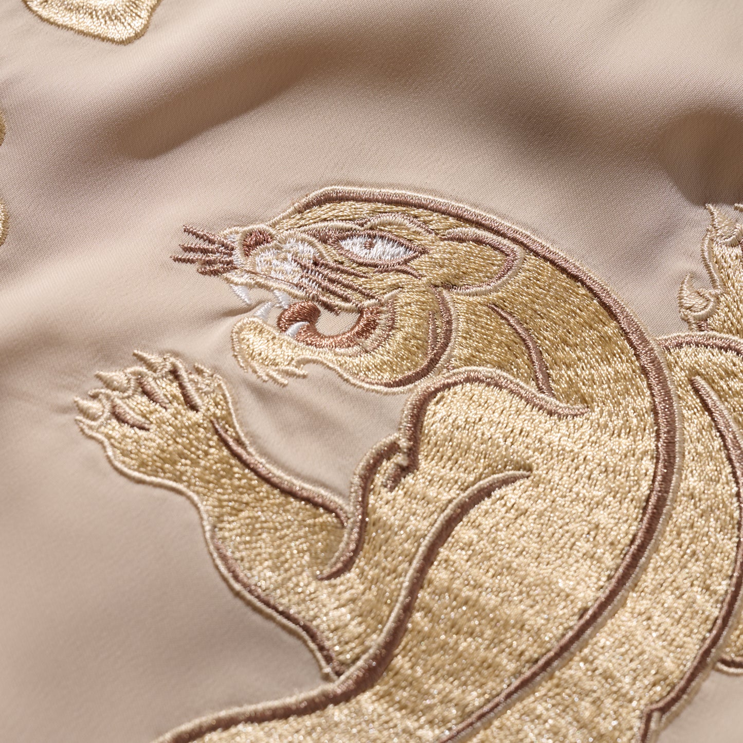 "Haw Par Mansion" Kimono / Champagne Gold