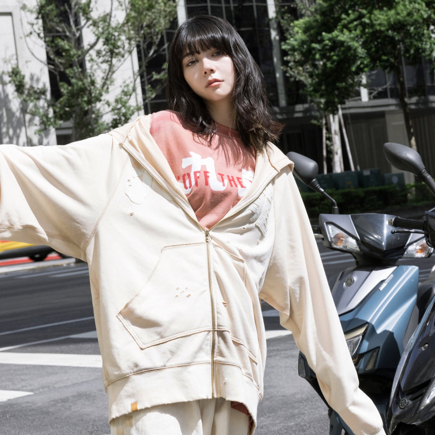 Sun Faded Kowloon Lightweight Zip-up Hoodie / Pastel Beige