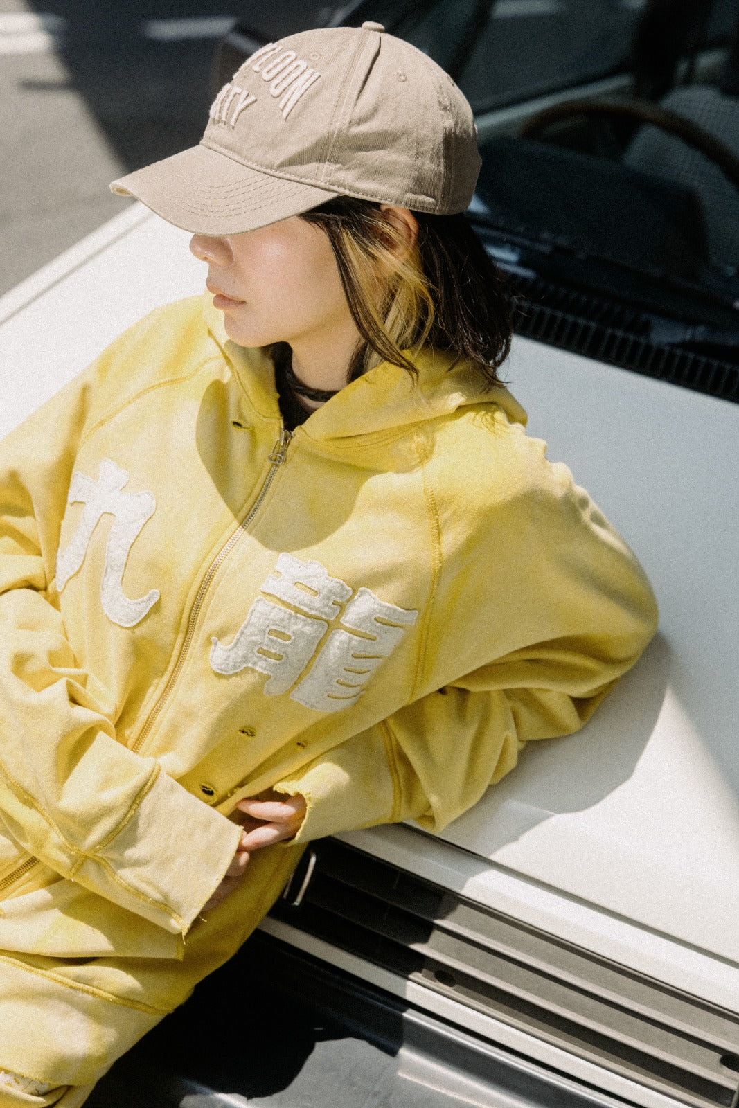 Sun Faded Kowloon Lightweight Zip-up Hoodie / Summer Yellow