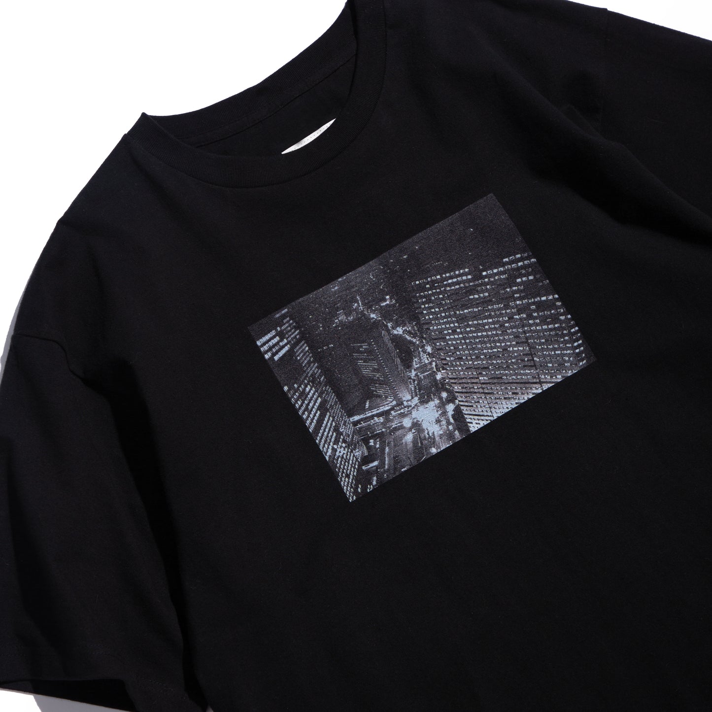 Photo Print S/S Big Tee | City of Shinjuku
