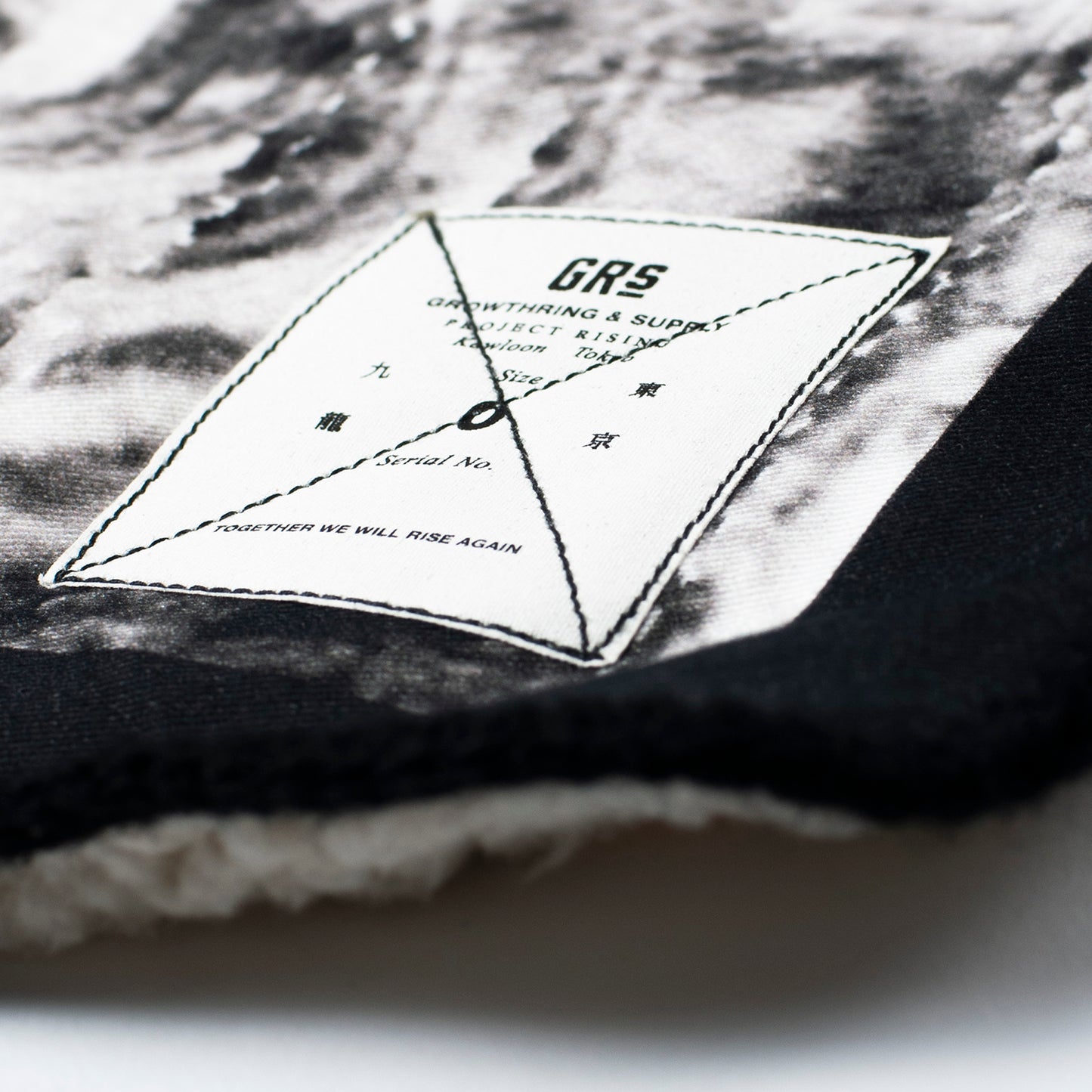 XL BLANKET “WALLED CITY”