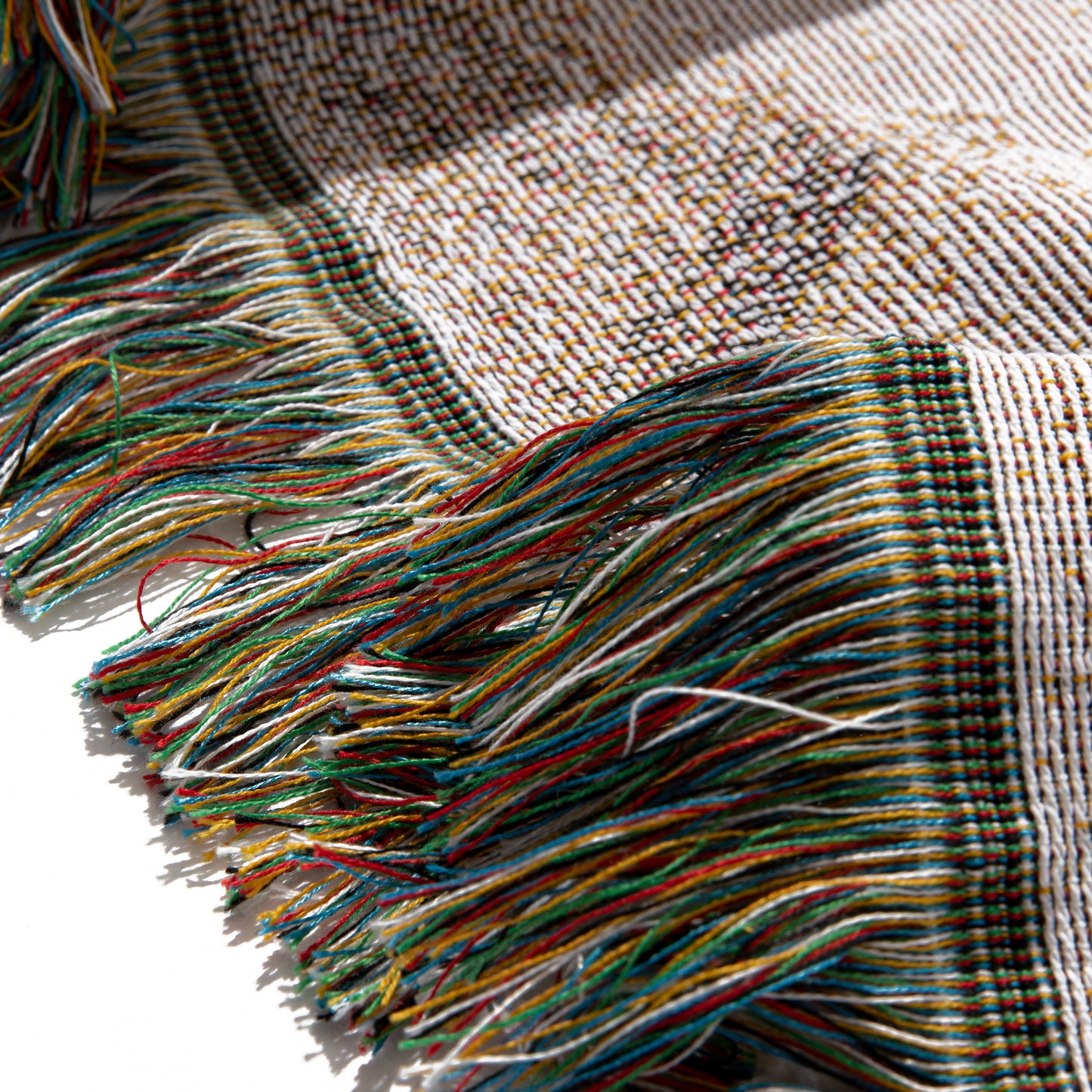 WOVEN JACQUARD RUG