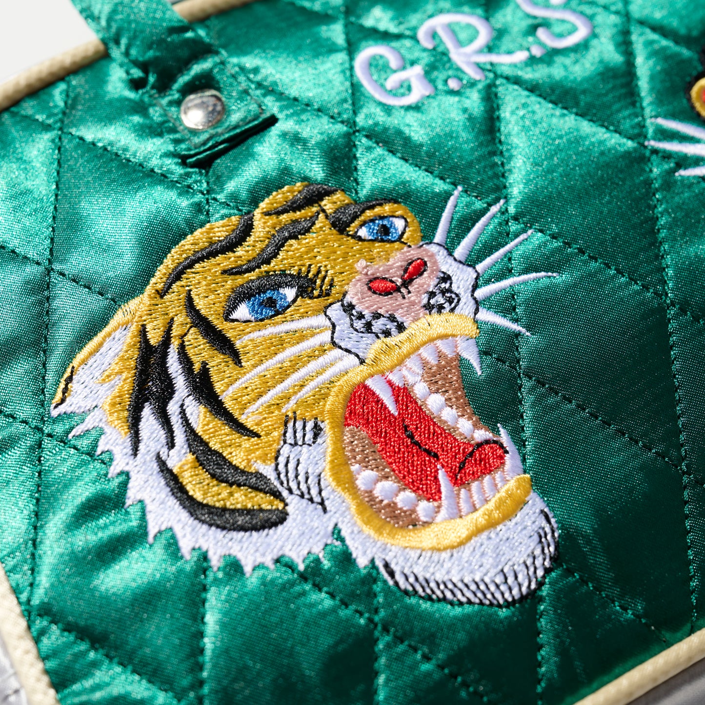 Embroidery Mini 2 Way Suka Bag / Tiger Balm Garden