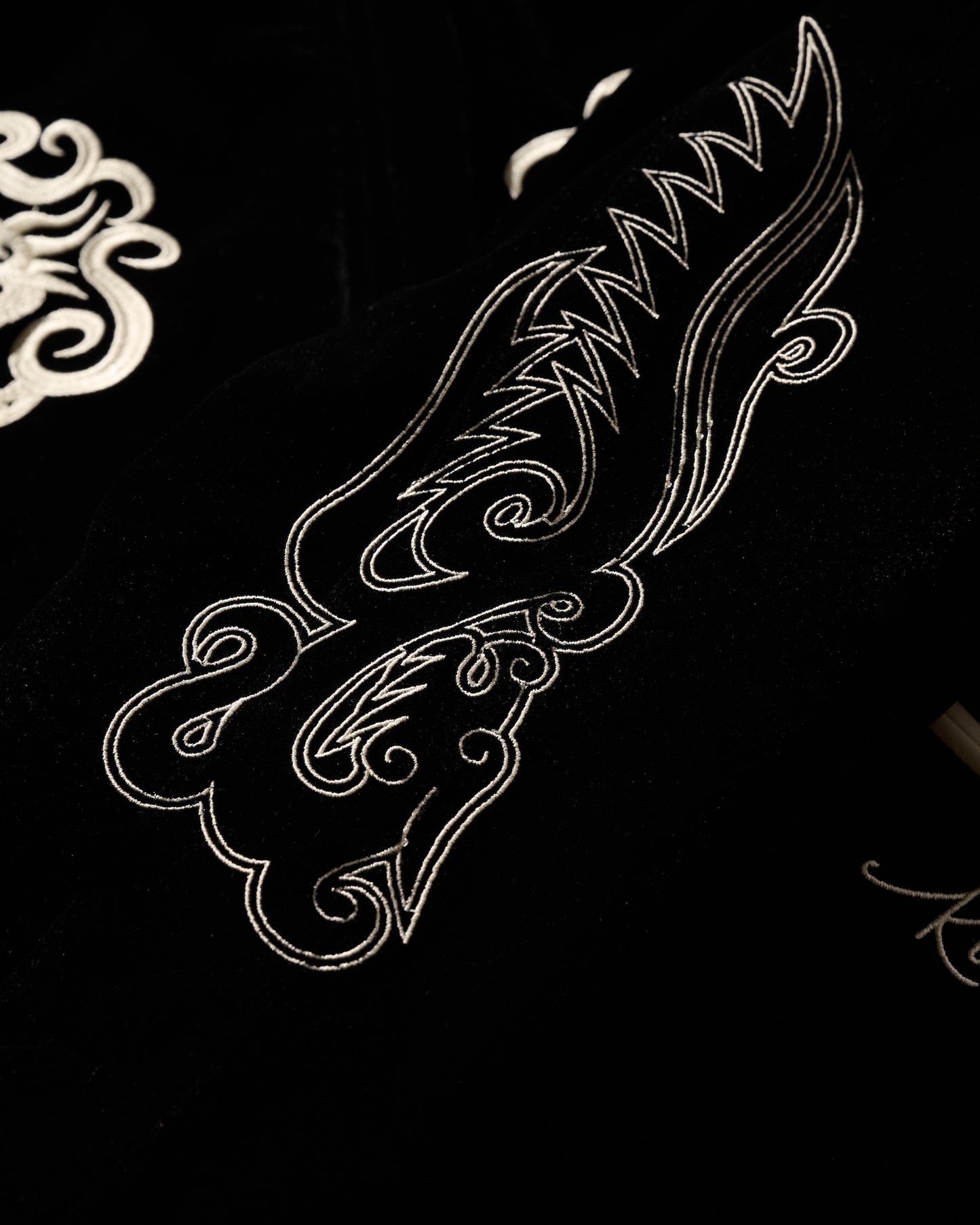 YEAR OF HORSE REVERSIBLE JACQUARD SUKAJAN JACKET