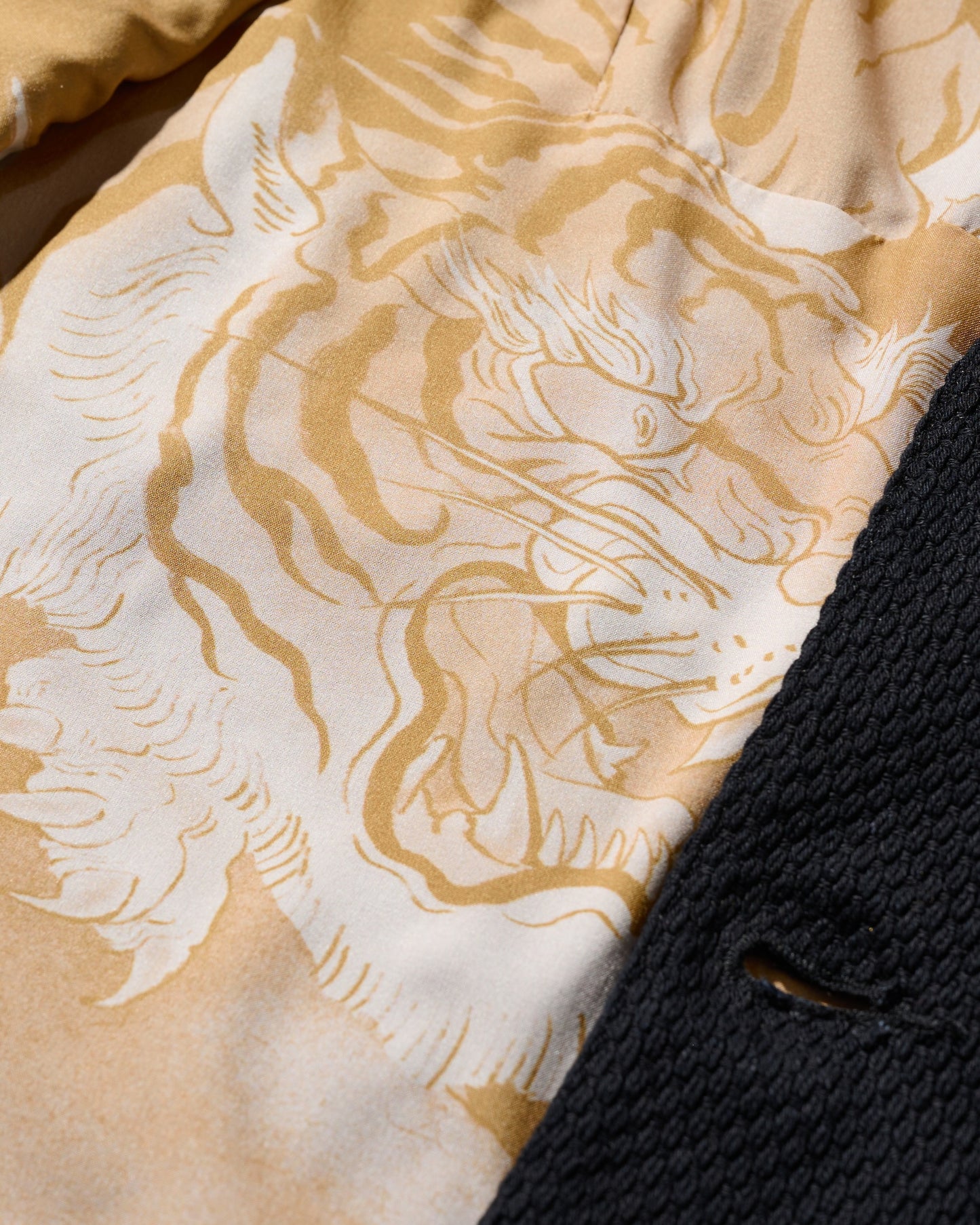 SASHIKO KUNG FU VEST / KUROZOME