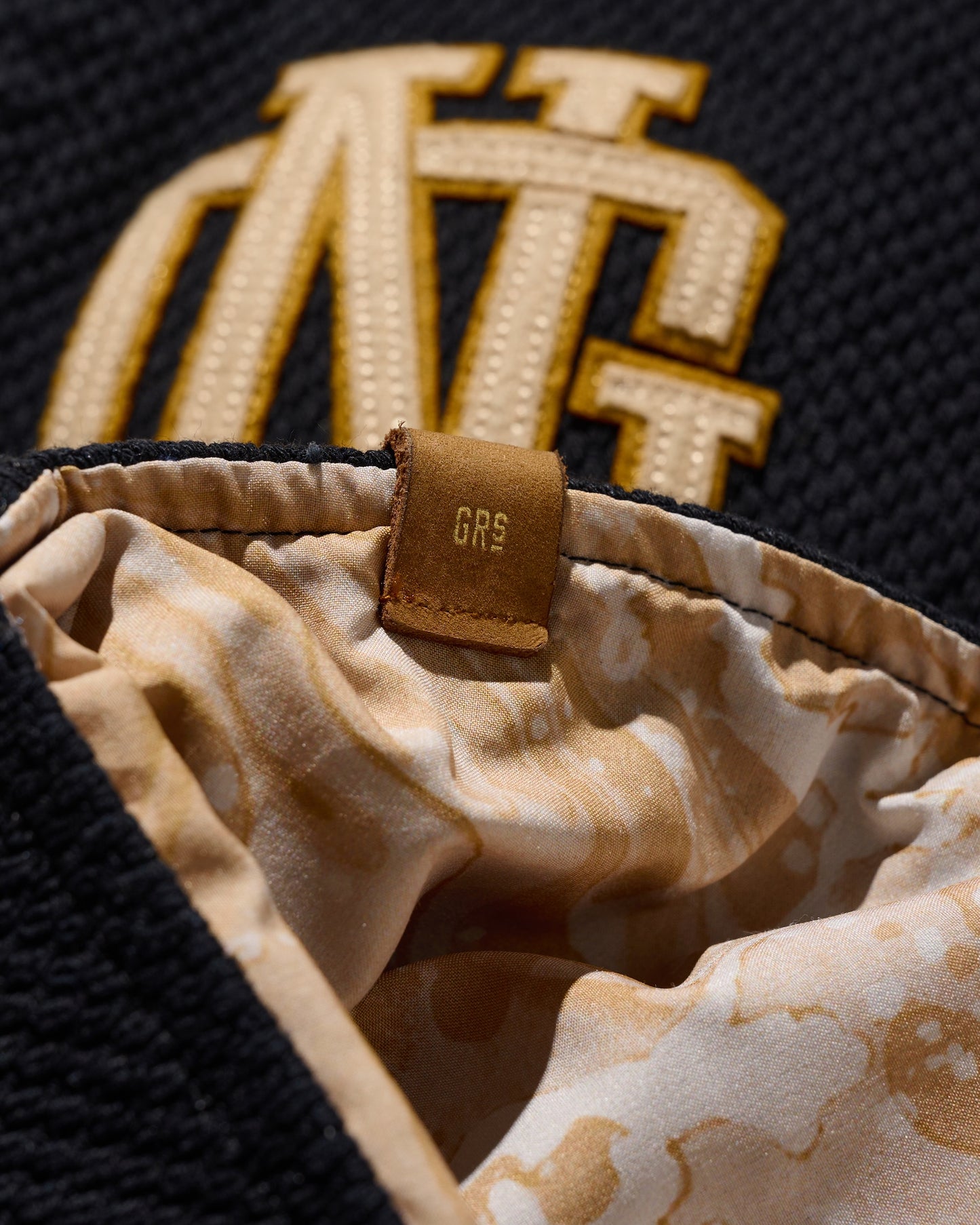 SASHIKO KUNG FU VEST / KUROZOME