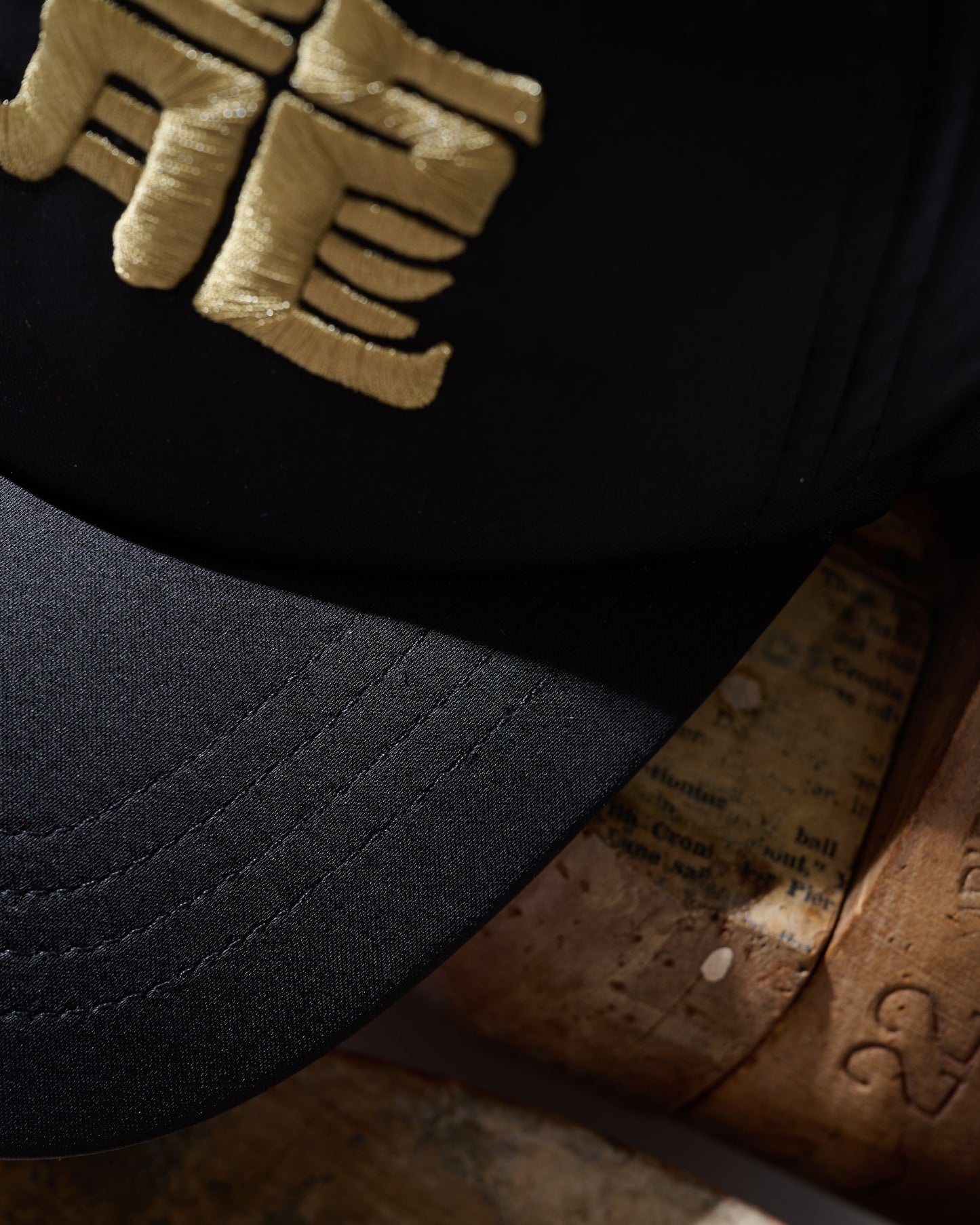 [Pre-order] Embroidery "Kowloon" Cap