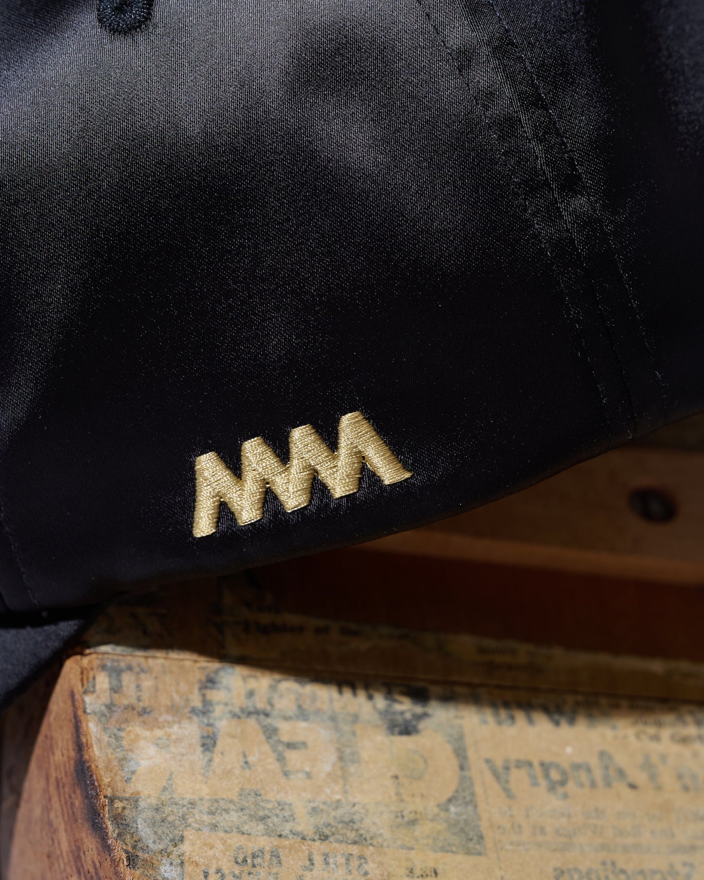[Pre-order] Embroidery "Kowloon" Cap