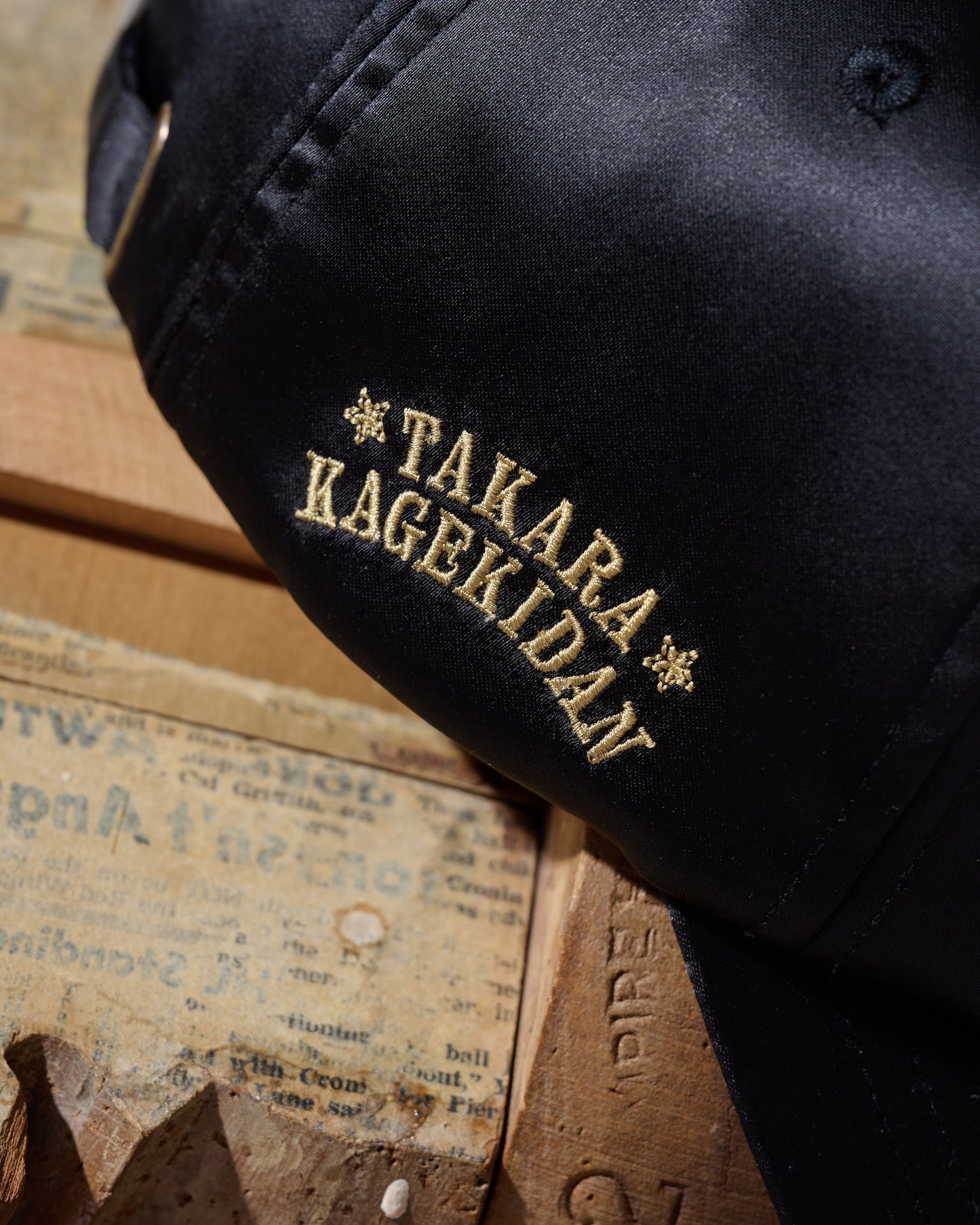 [Pre-order] Embroidery "Kowloon" Cap
