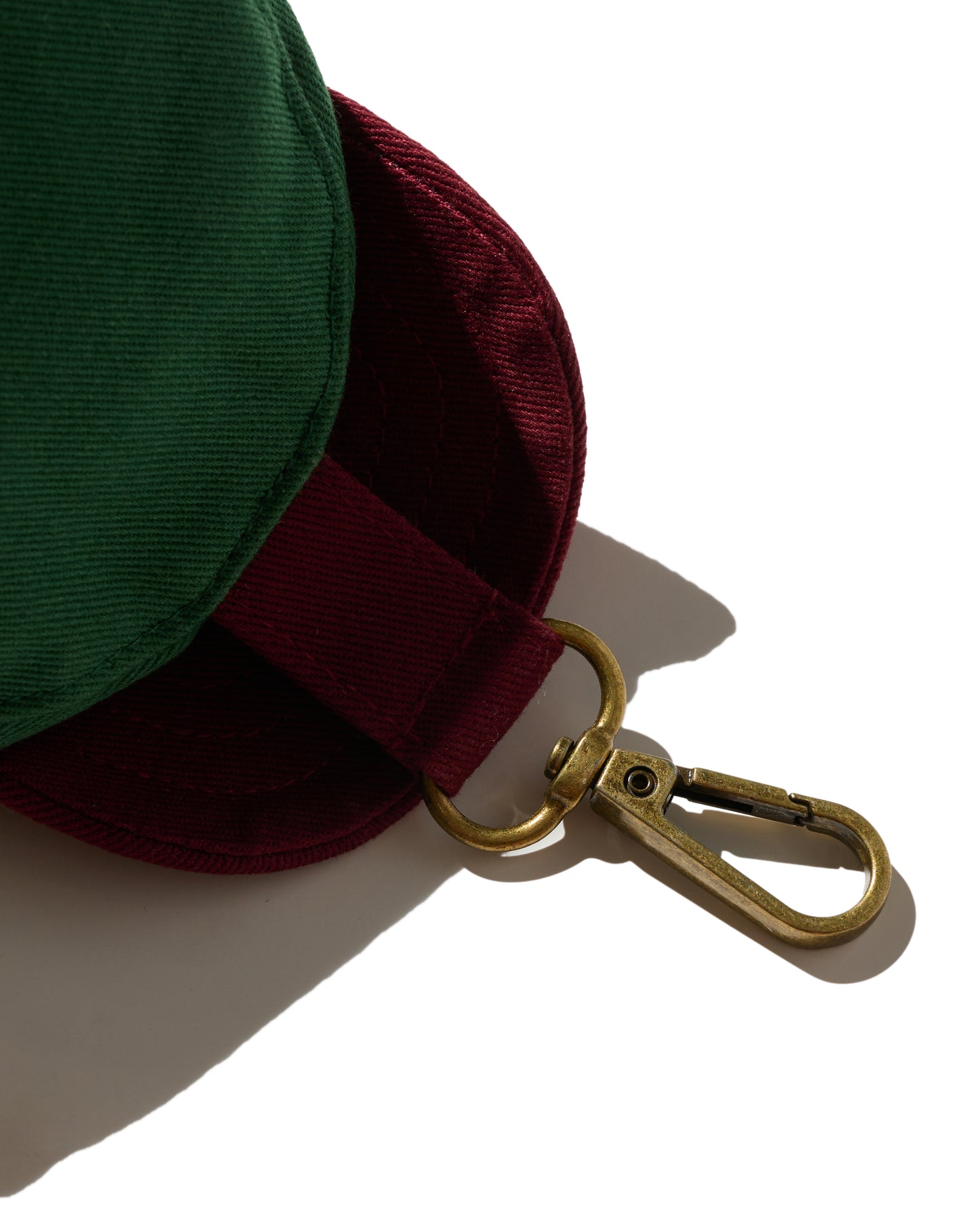 EMBROIDERY "KOWLOON CITY" MINI CAP POUCH / RED & GREEN
