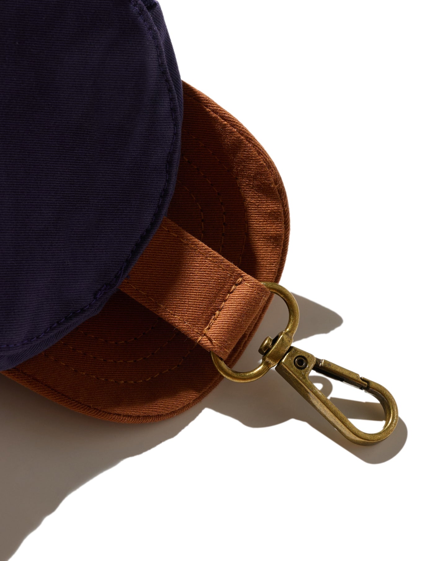 EMBROIDERY "KOWLOON CITY" MINI CAP POUCH