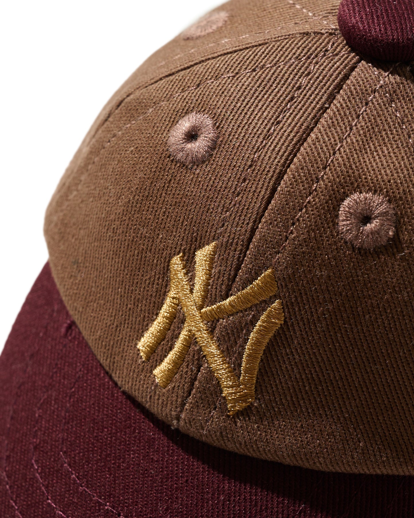 EMBROIDERY "KN" MINI CAP POUCH