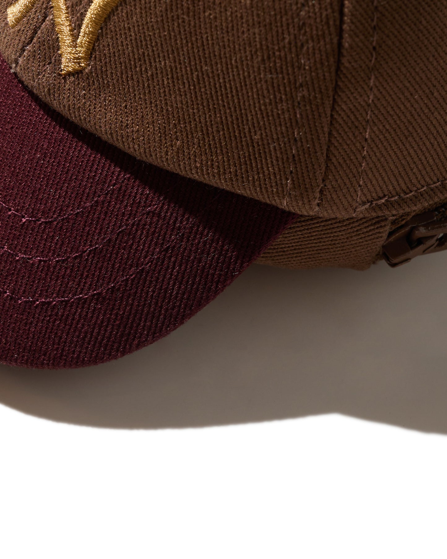 EMBROIDERY "KN" MINI CAP POUCH