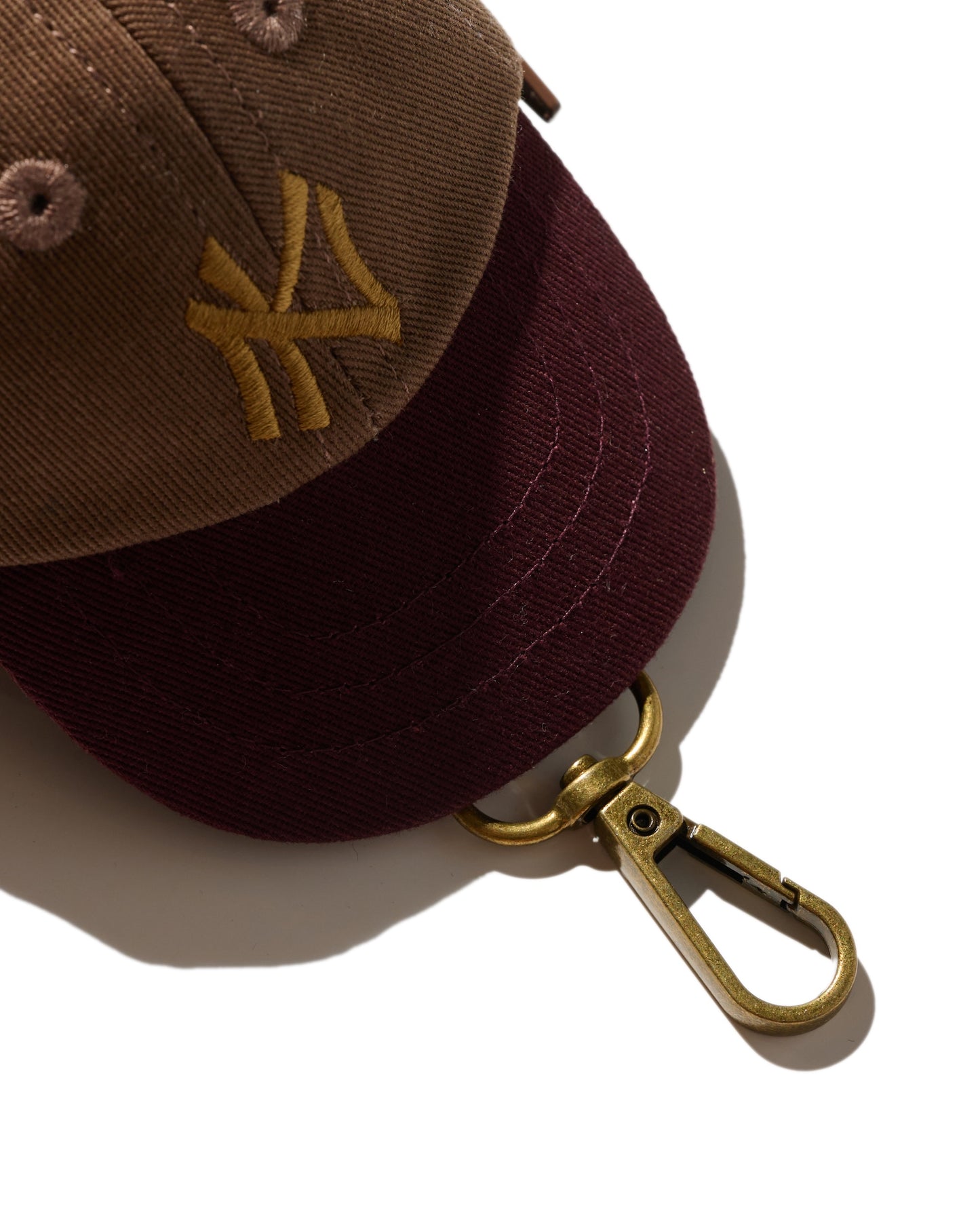 EMBROIDERY "KN" MINI CAP POUCH