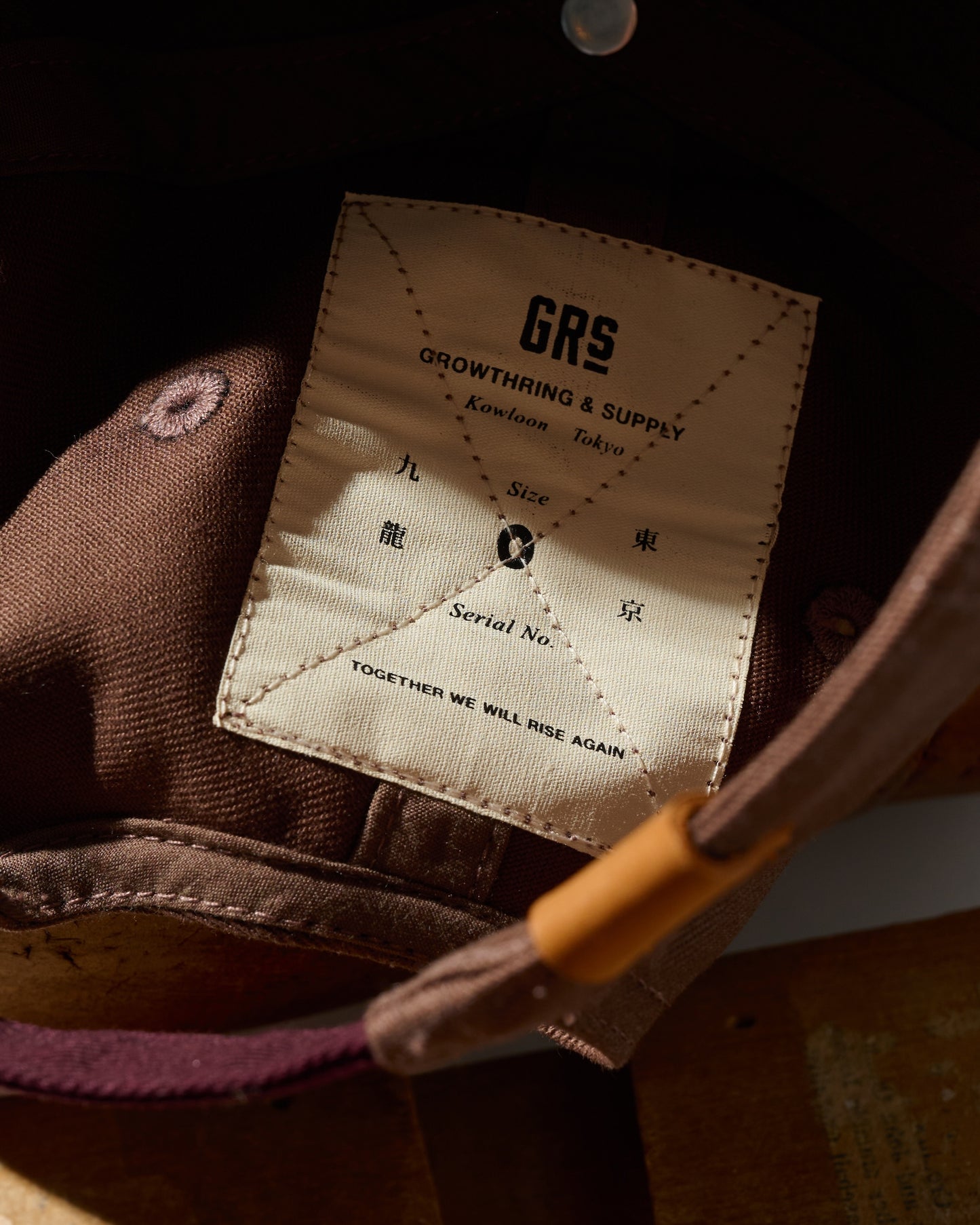 EMBROIDERY "KN" TWO TONE CAP