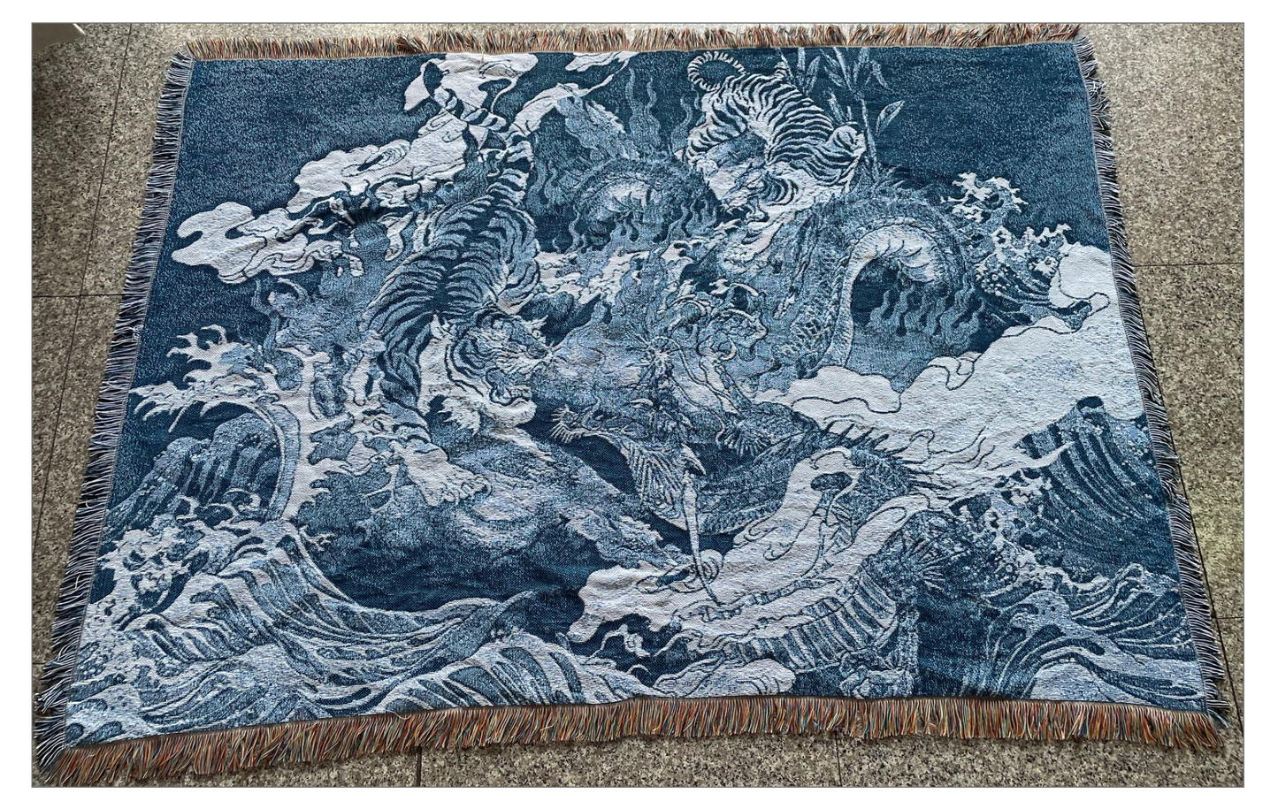 DRAGON TIGER WOVEN JACQUARD RUG / BLUE