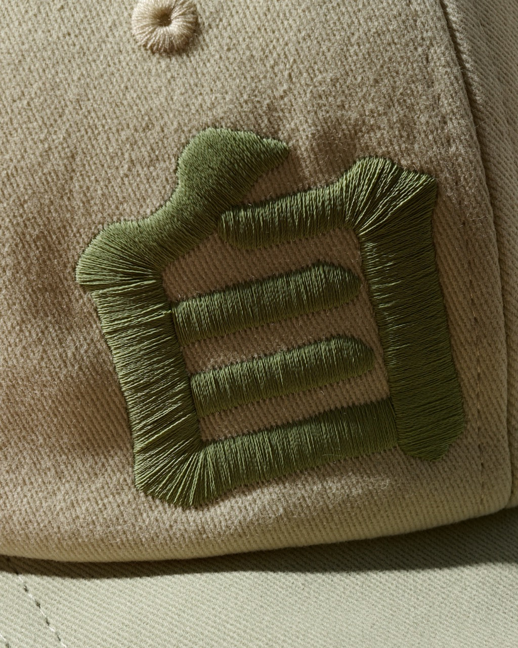 F&P EMBROIDERY FREEDOM FLIP UP CAP / OLIVE