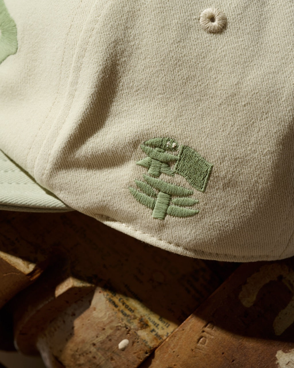 F&P EMBROIDERY FREEDOM FLIP UP CAP / OLIVE