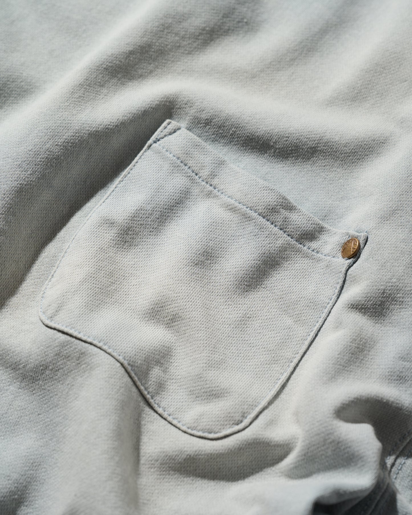 GRS SUN FADED S/S POCKET TEE / GREY