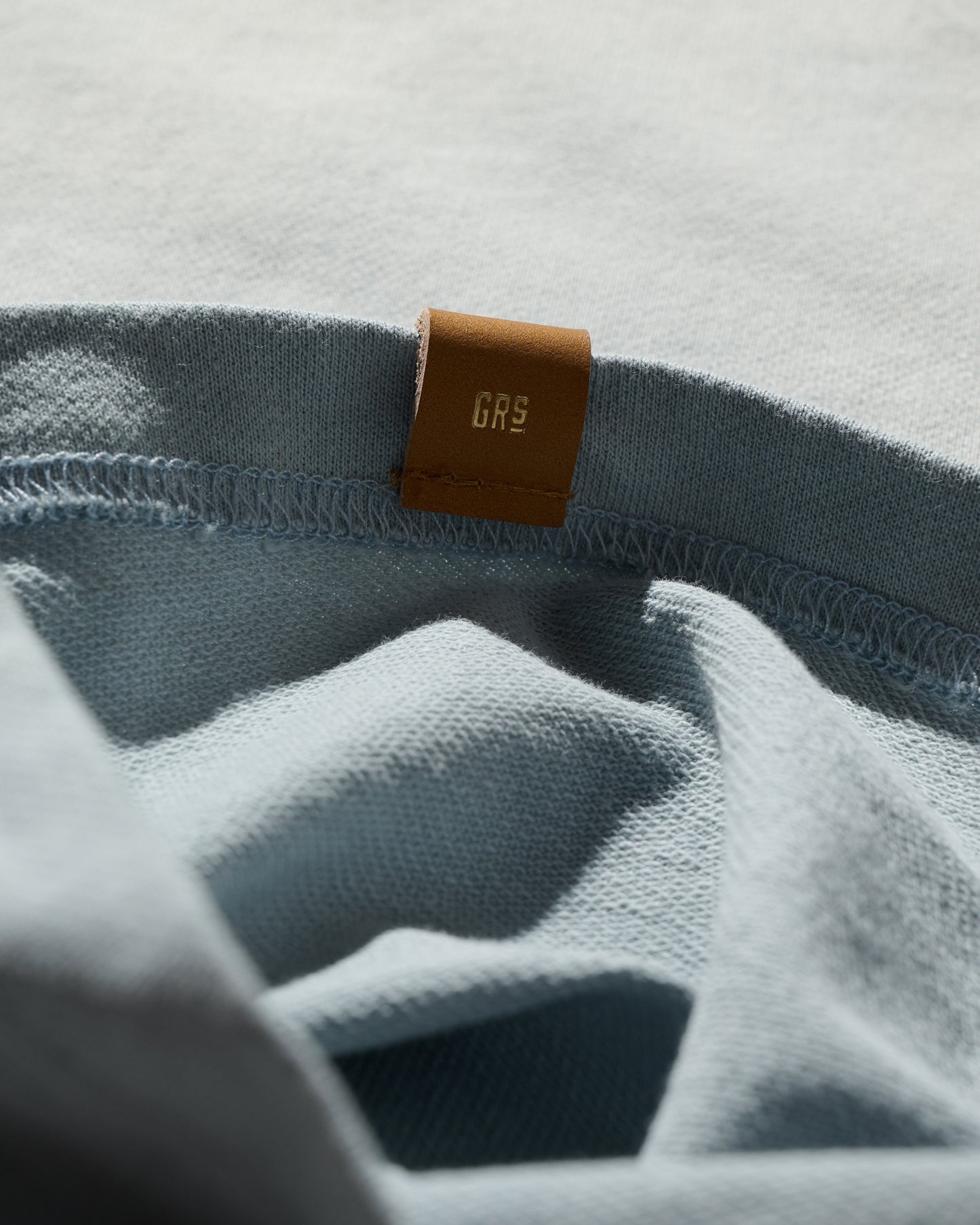 GRS SUN FADED S/S POCKET TEE / GREY