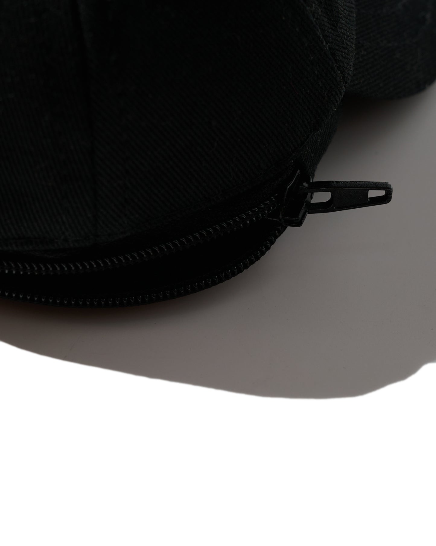 9GAG x GRS mini pouch