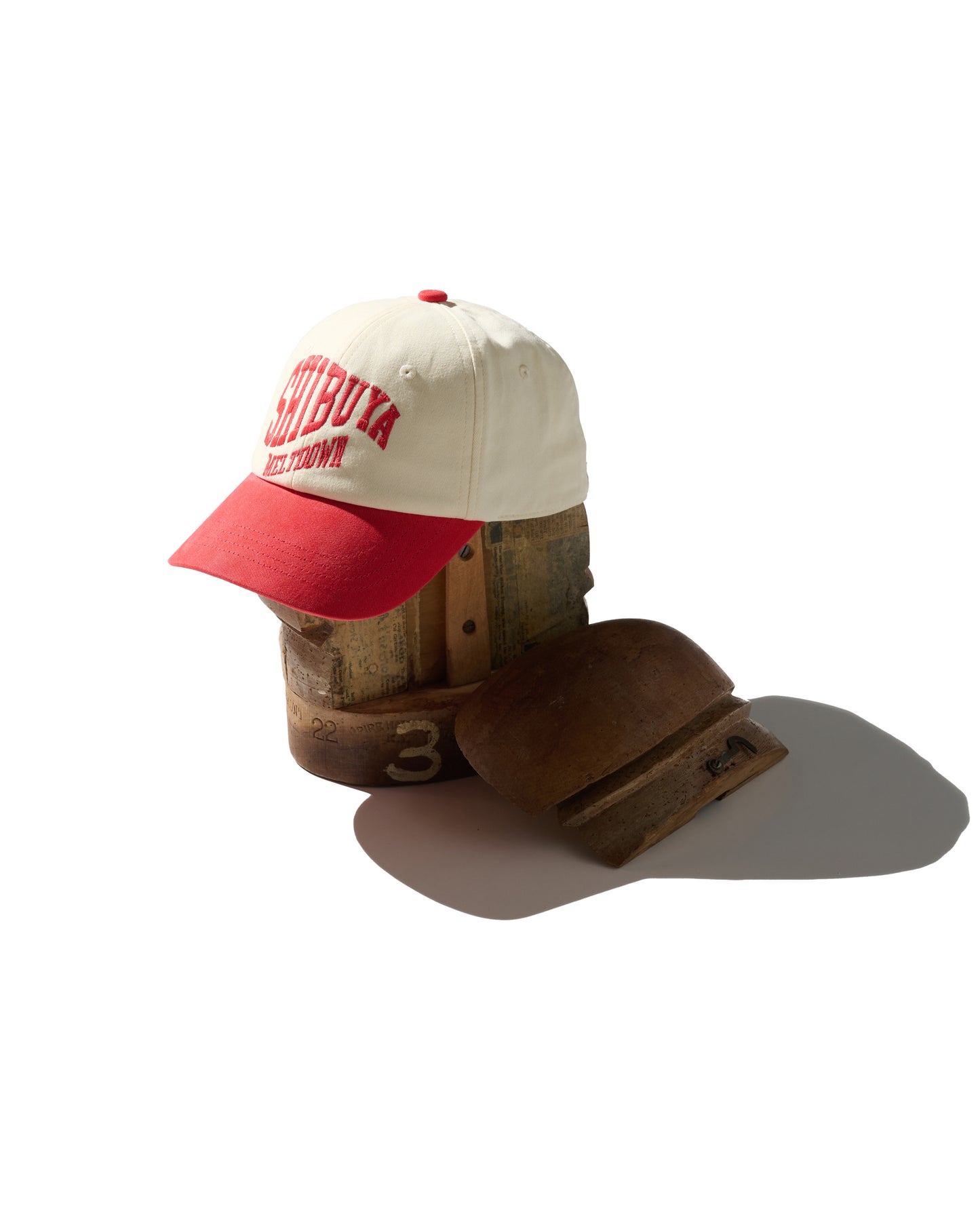 SHIBUYA MELTDOWN EMBROIDERY CAP / RED & CREAM