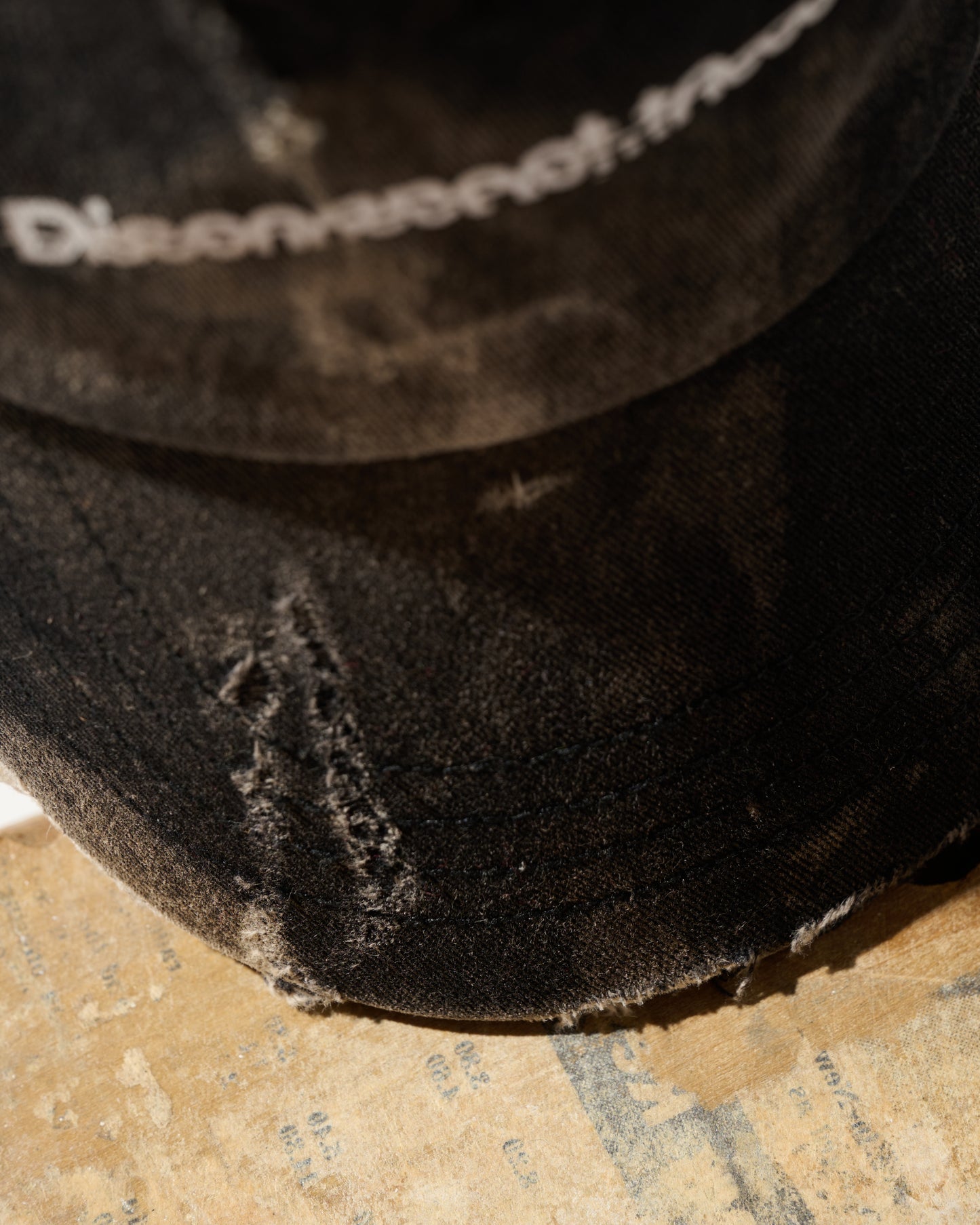 [PRE-ORDER] Disconnect To... Reconnect Unplugged Live X GRS SUN FADED DISTRESSED CAP / BLACK