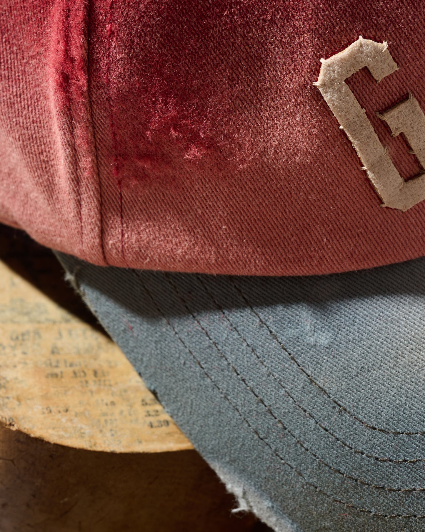 SUN FADED DISTRESSED “GRS” TWO TONE CAP / OLIVE & RED