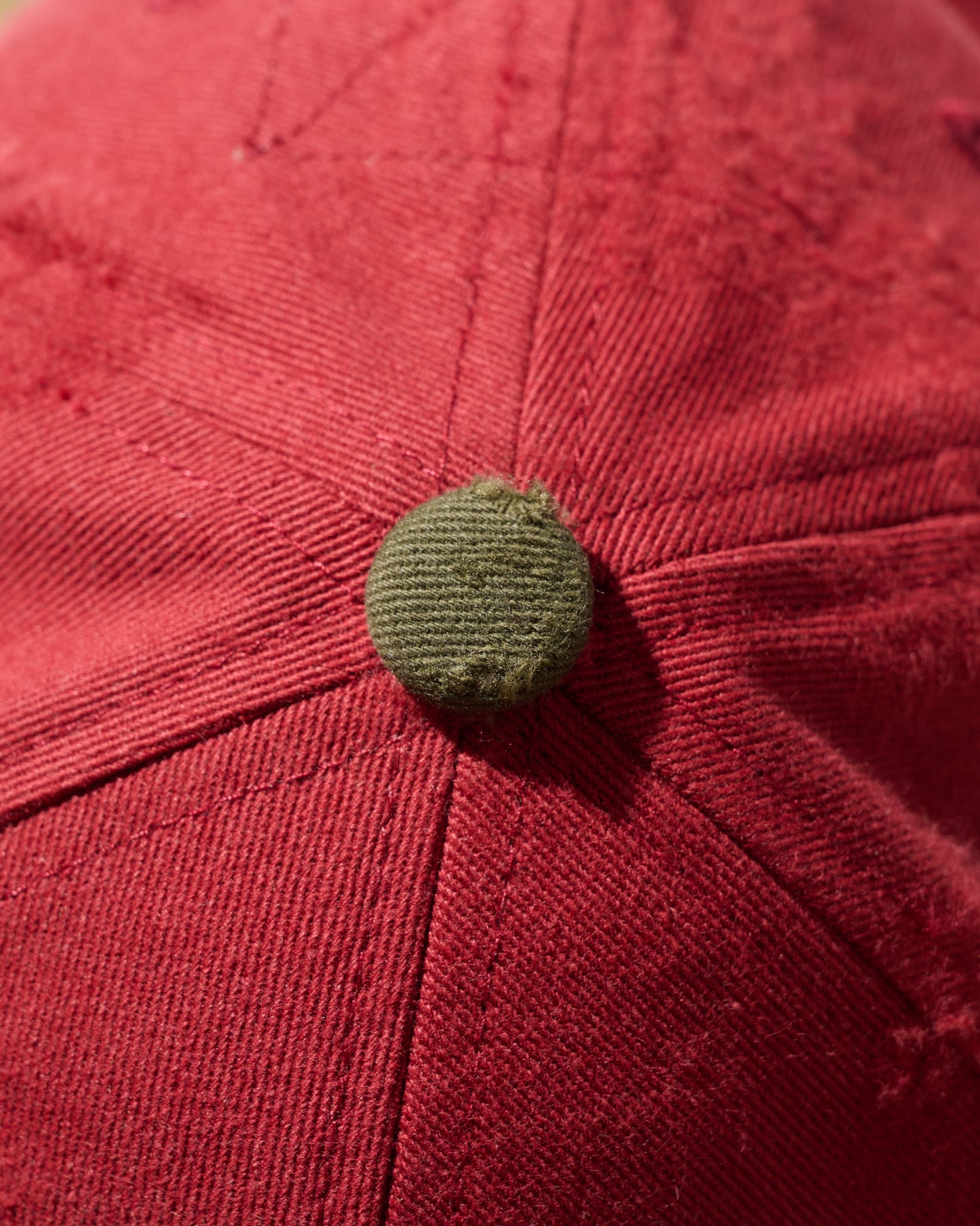 SUN FADED DISTRESSED “GRS” TWO TONE CAP / OLIVE & RED
