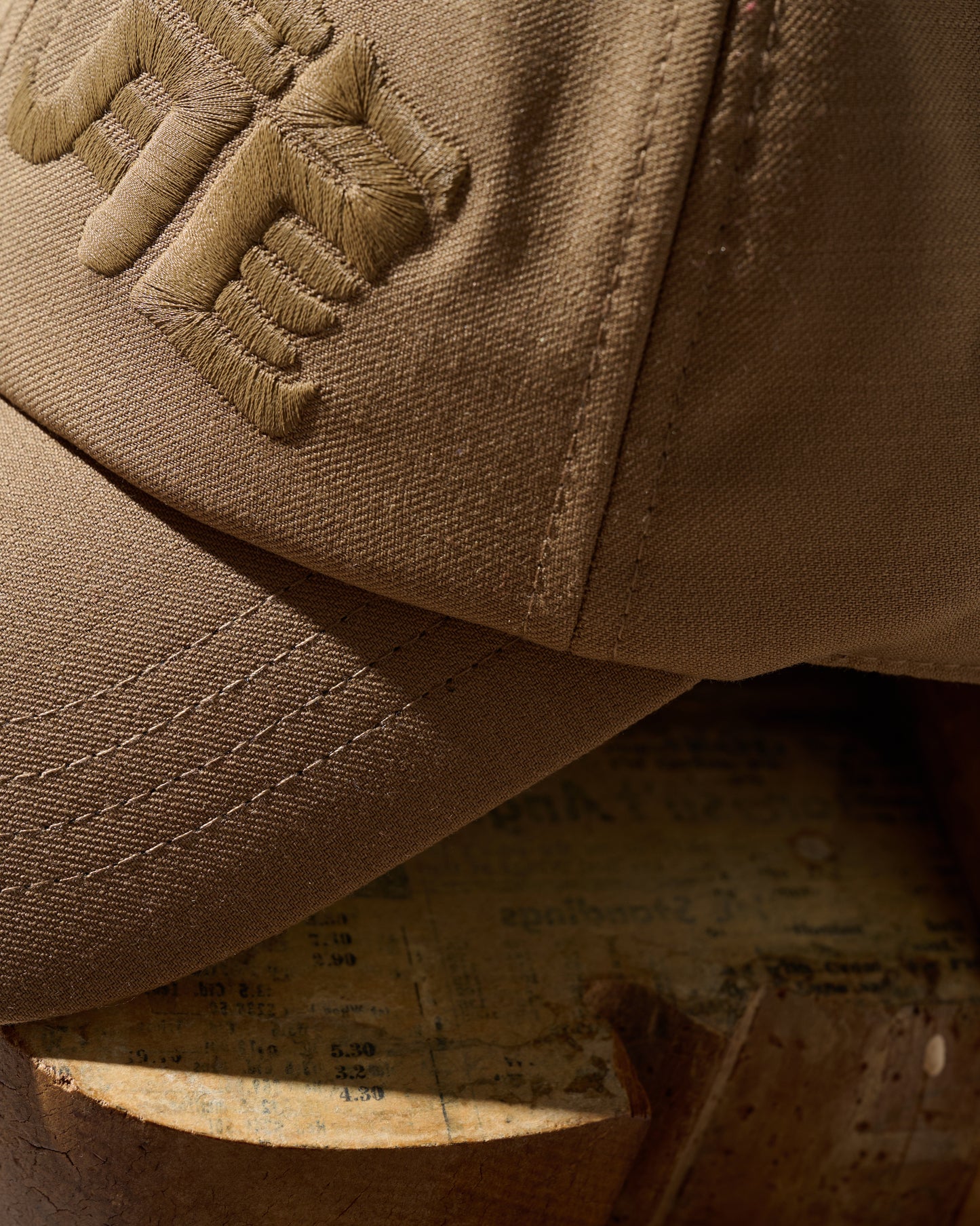 KOWLOON TWEED CAP / TAN
