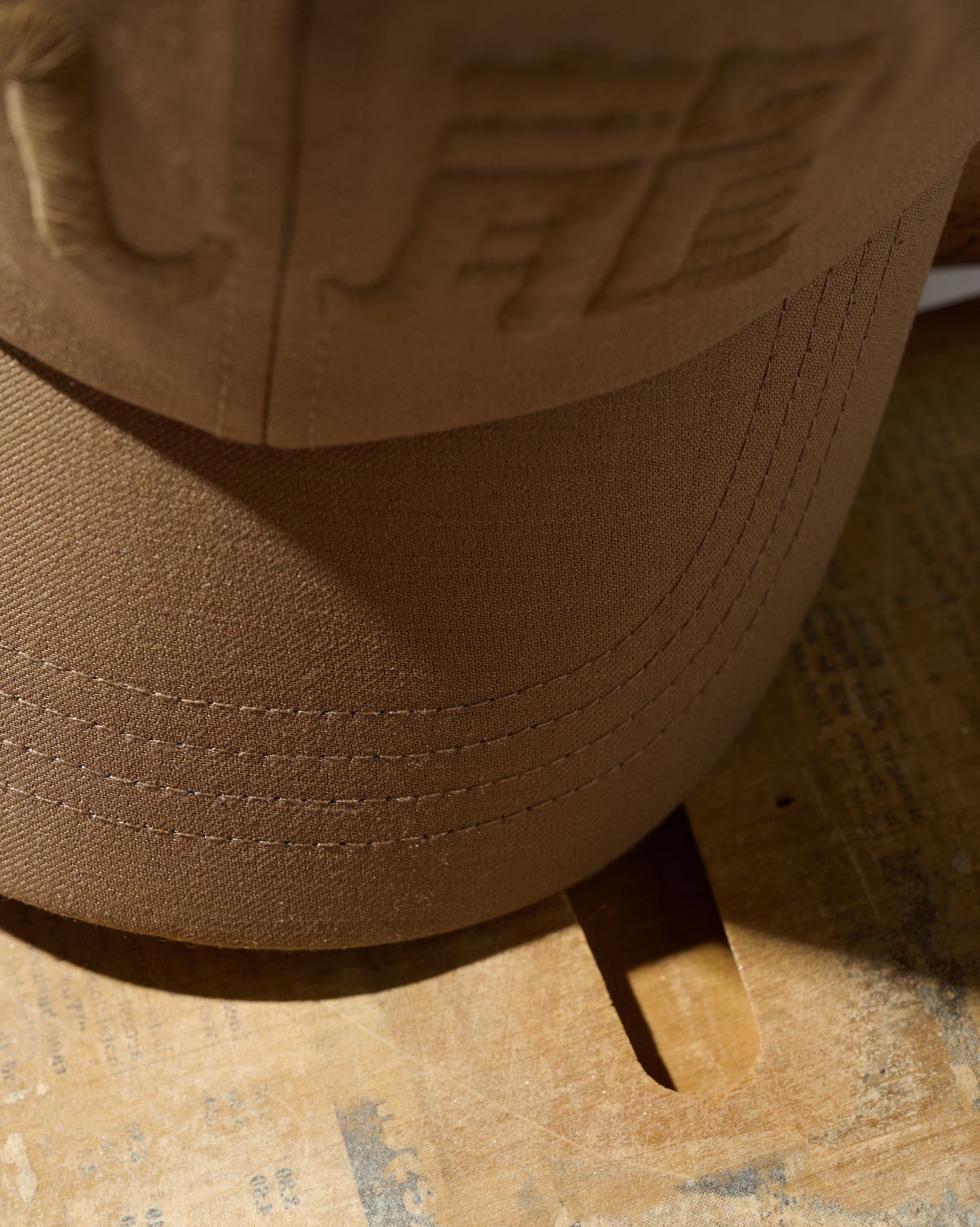 KOWLOON TWEED CAP / TAN