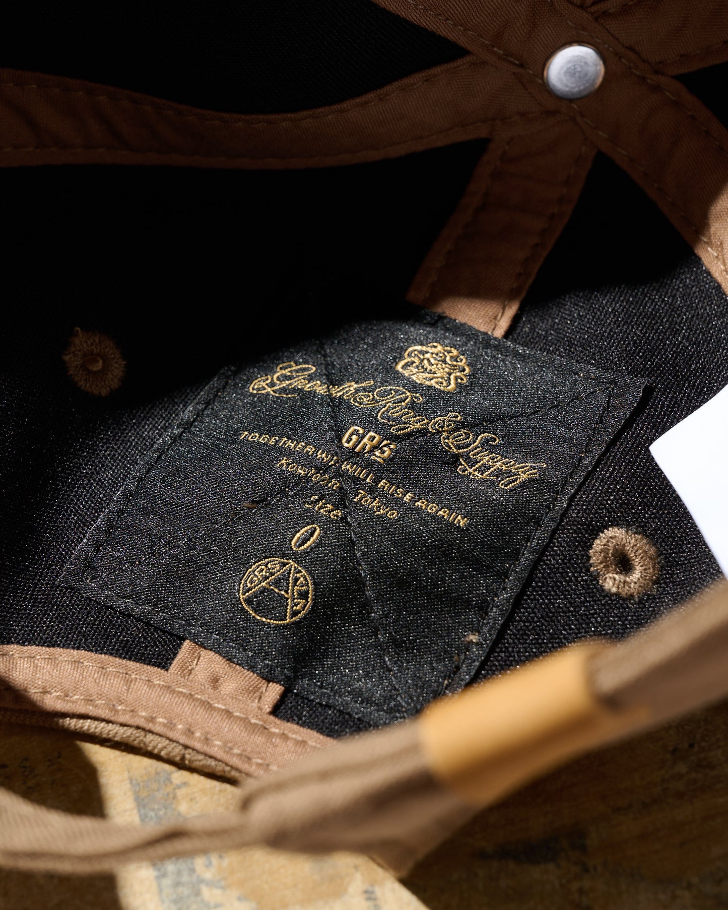 KOWLOON TWEED CAP / TAN