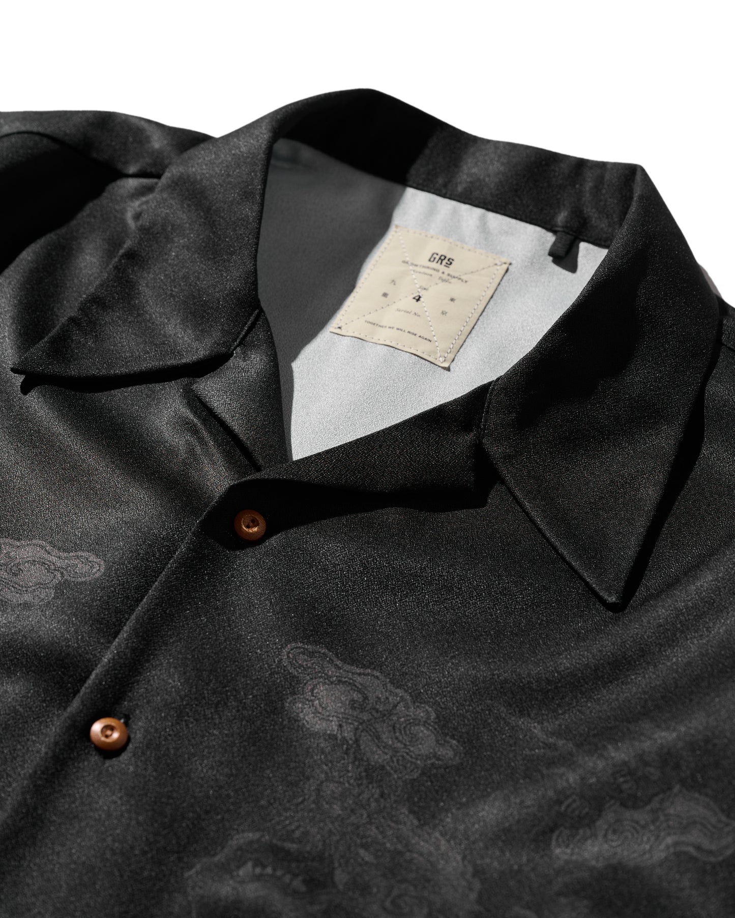 DOUBLE DRAGON OVERPRINT CREPE SHIRT / MONO BLACK