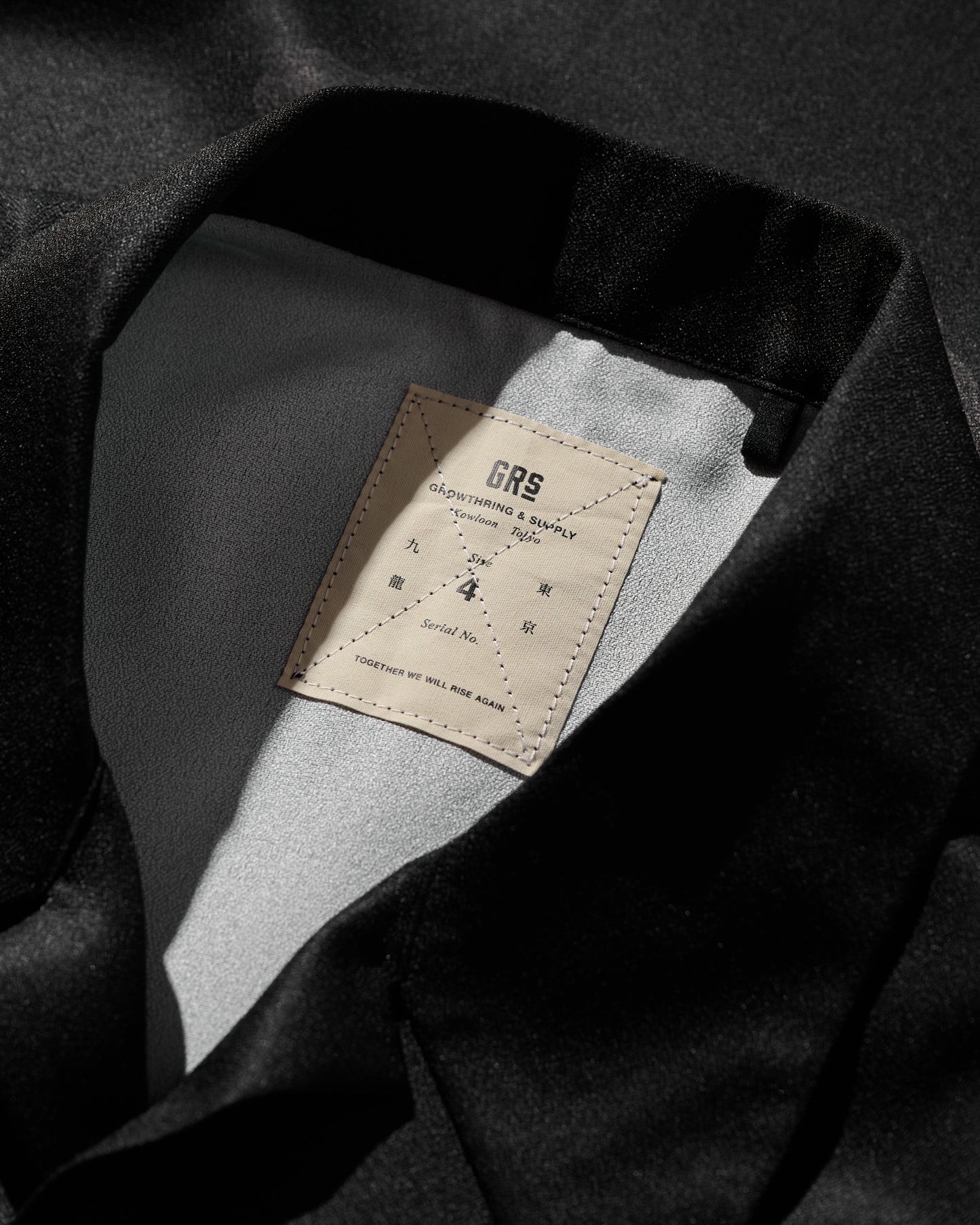 DOUBLE DRAGON OVERPRINT CREPE SHIRT / MONO BLACK