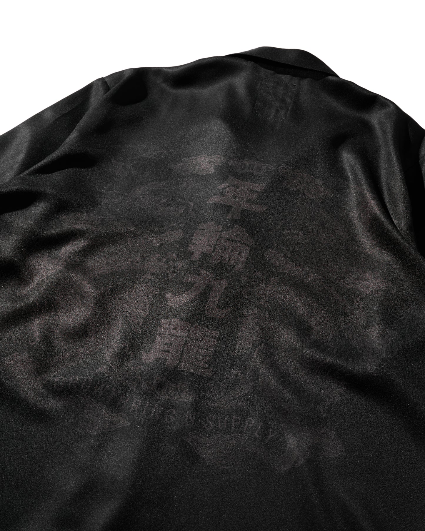 DOUBLE DRAGON OVERPRINT CREPE SHIRT / MONO BLACK