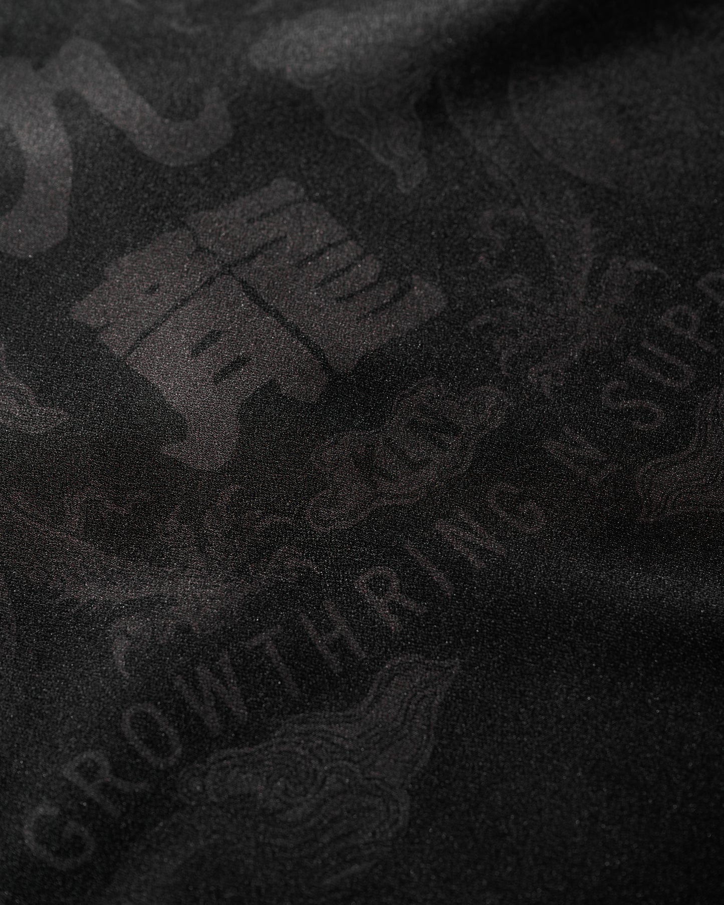 DOUBLE DRAGON OVERPRINT CREPE SHIRT / MONO BLACK