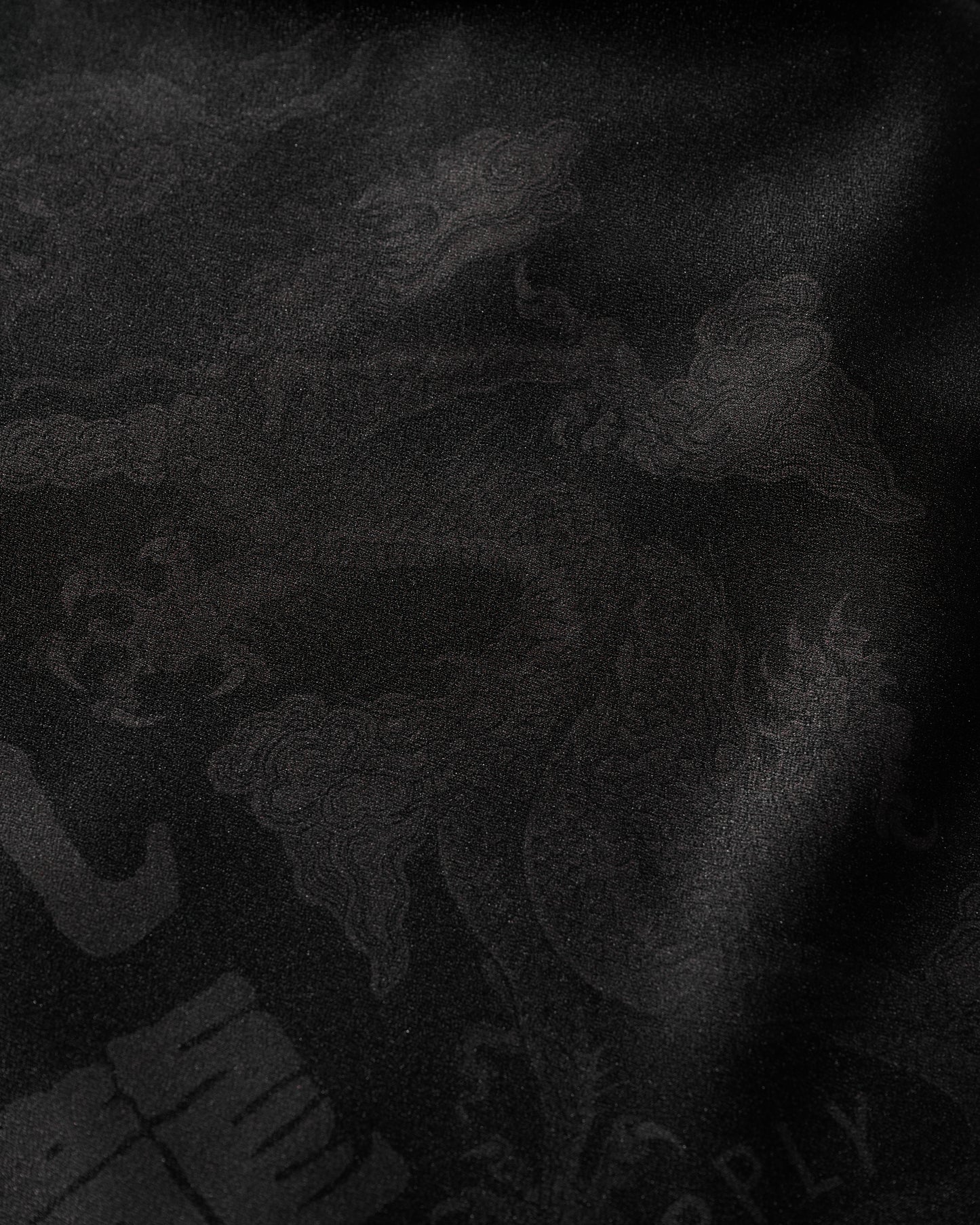 DOUBLE DRAGON OVERPRINT CREPE SHIRT / MONO BLACK