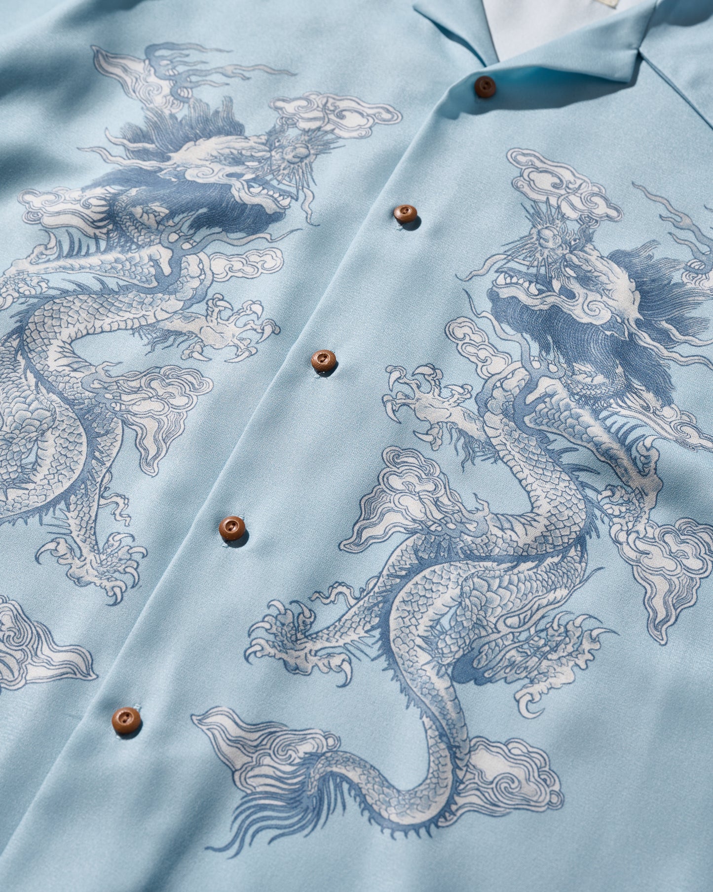 DOUBLE DRAGON OVERPRINT CREPE SHIRT / SEASIDE BLUE