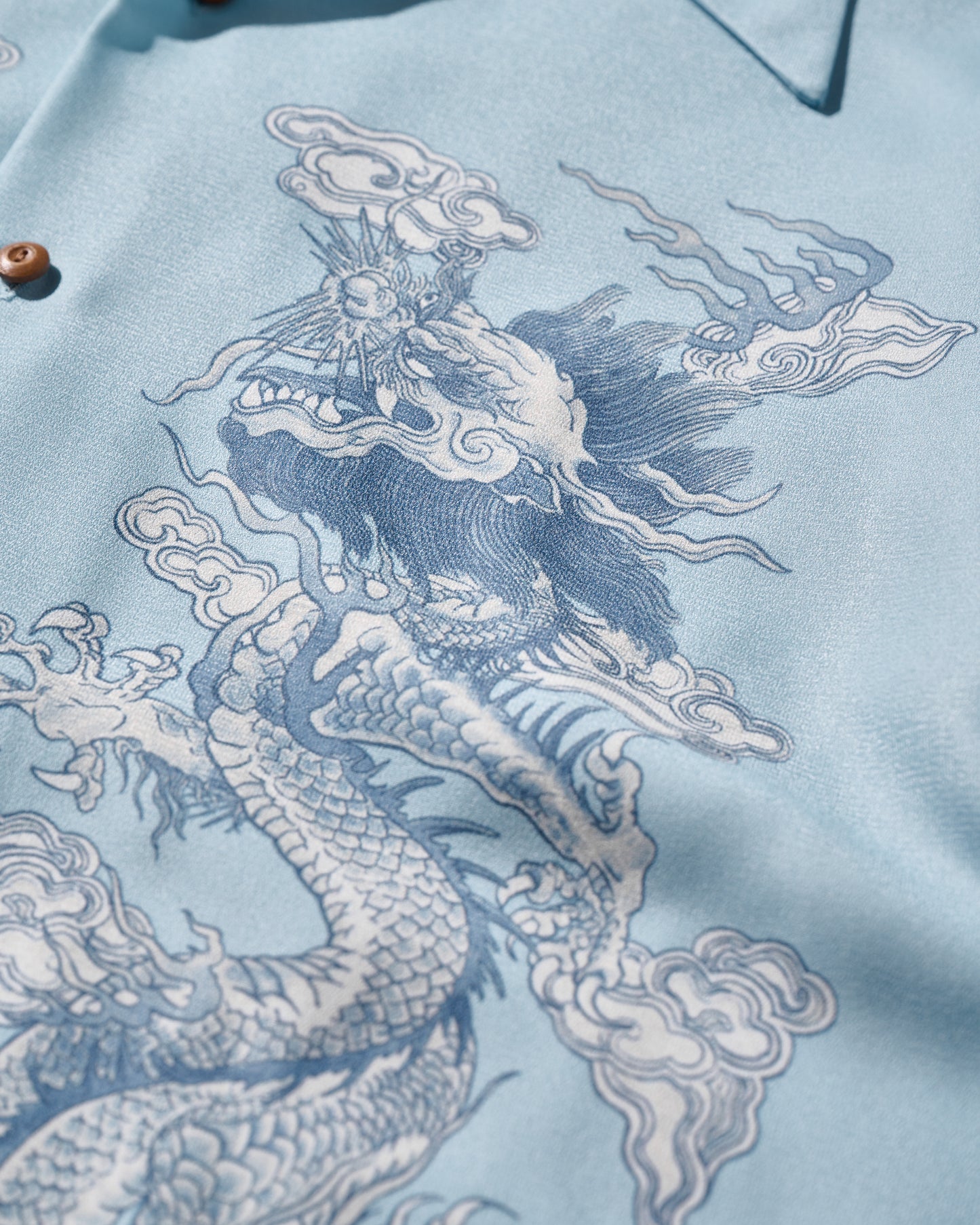 DOUBLE DRAGON OVERPRINT CREPE SHIRT / SEASIDE BLUE