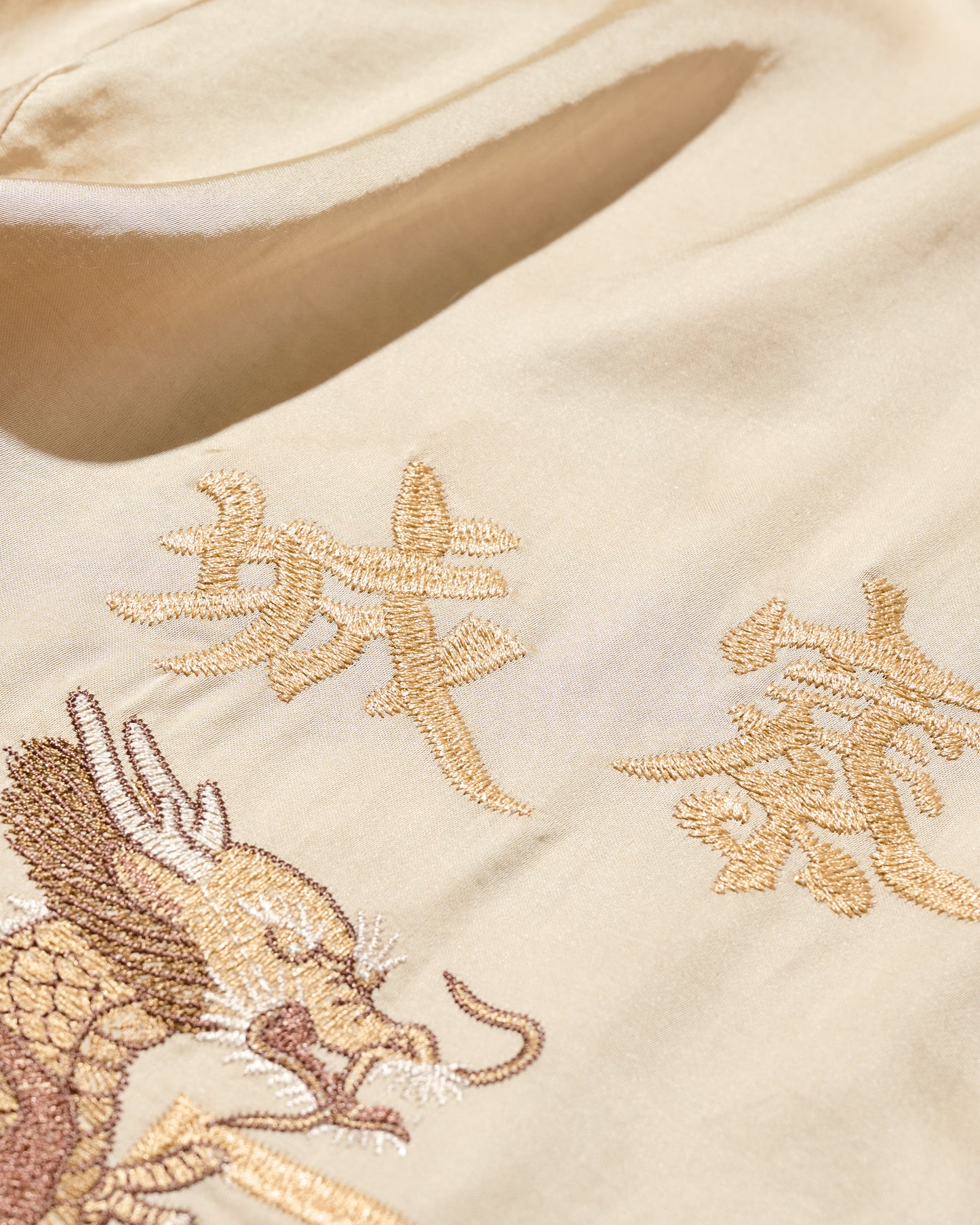 KOWLOON WALLED CITY SILK SHIRT / DESERT BEIGE