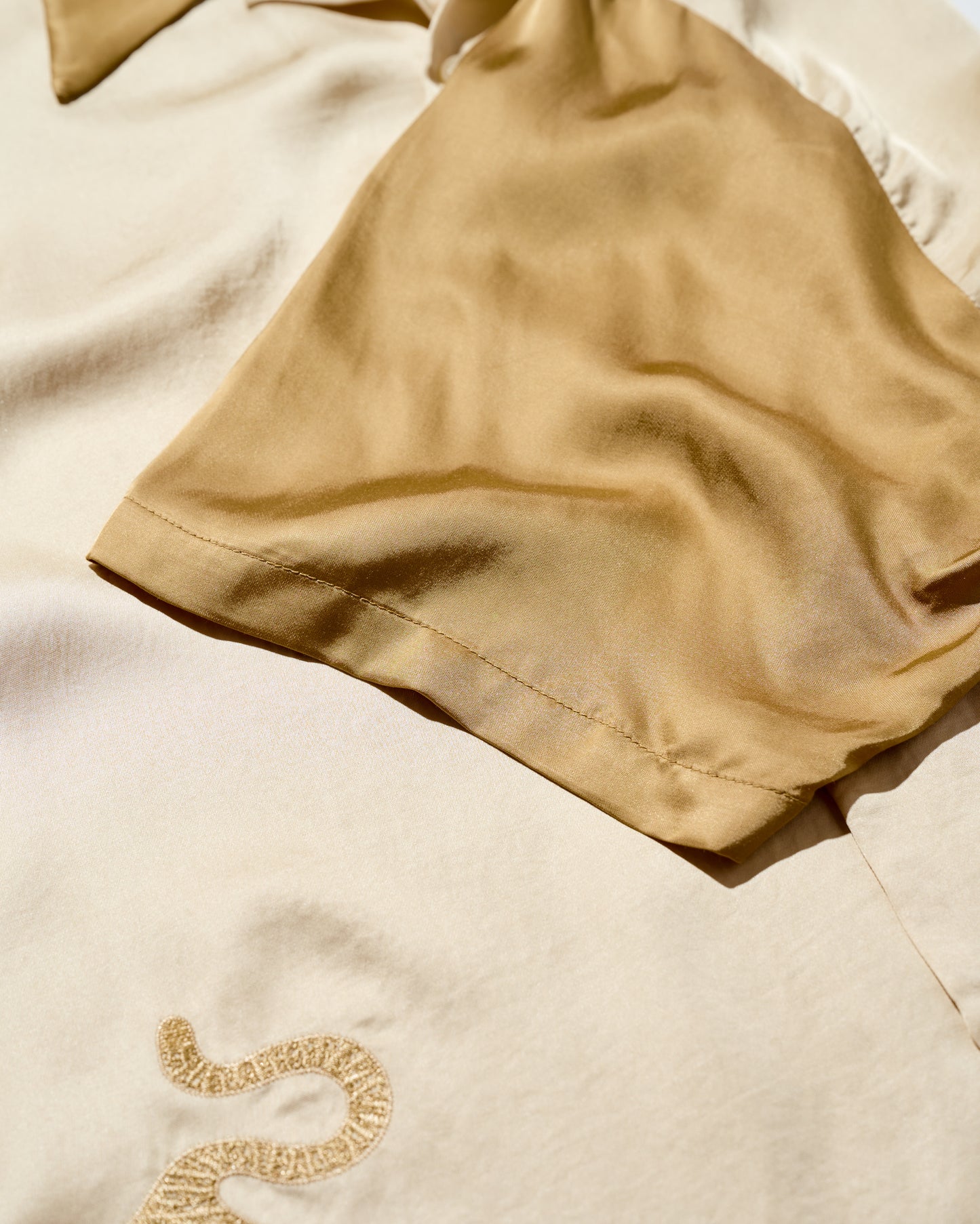 KOWLOON “HAW PAR” SHIRT / DESERT BEIGE