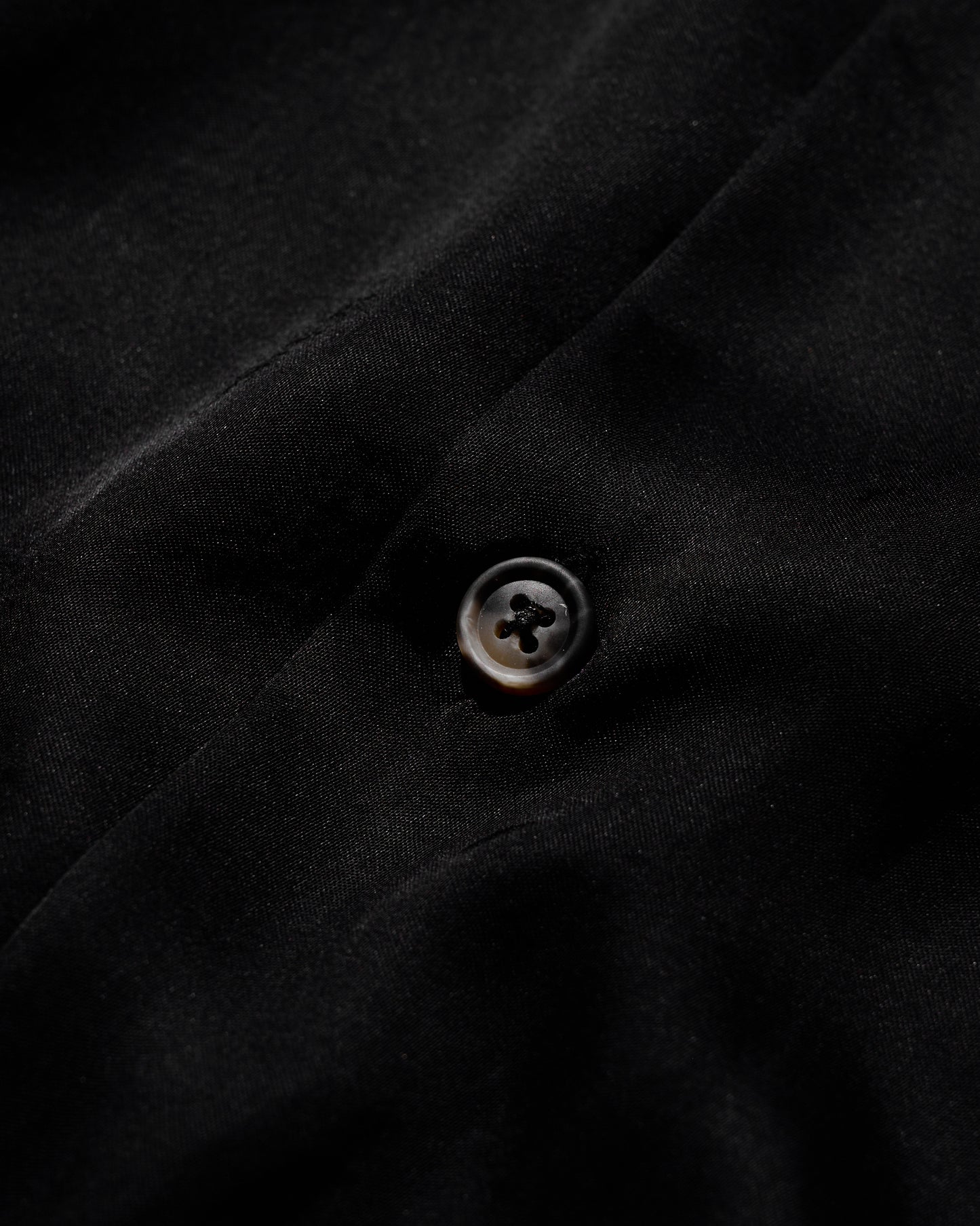 KOWLOON WALLED CITY SILK SHIRT / BLACK