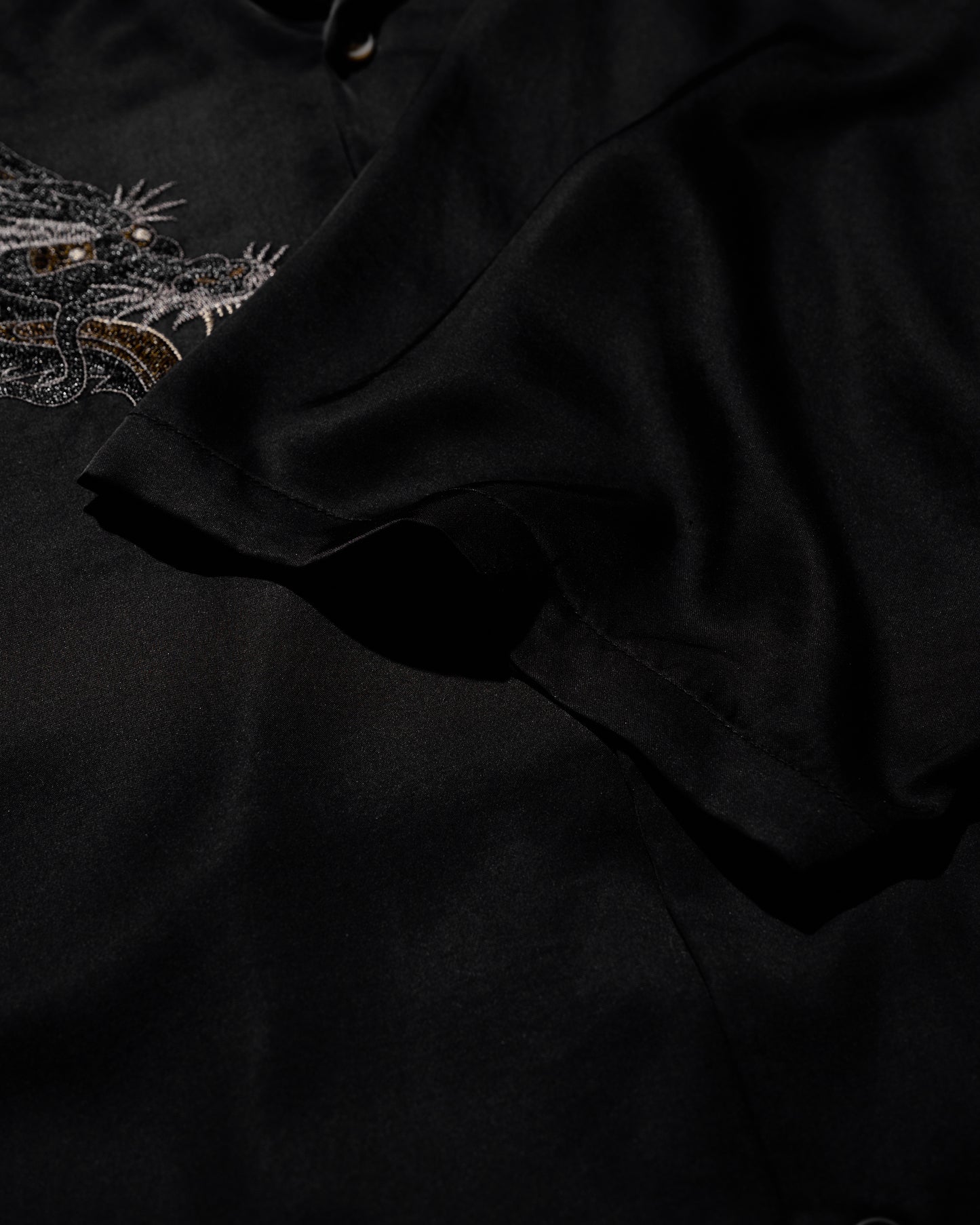 KOWLOON WALLED CITY SILK SHIRT / BLACK